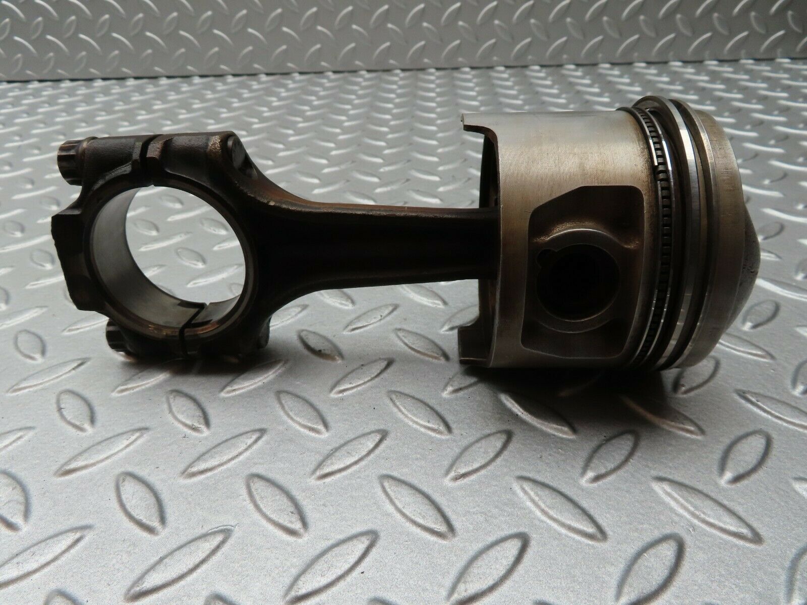 4803 Mercedes-Benz W114 280CE Coupe Piston With Connecting Rod 85.99 mm