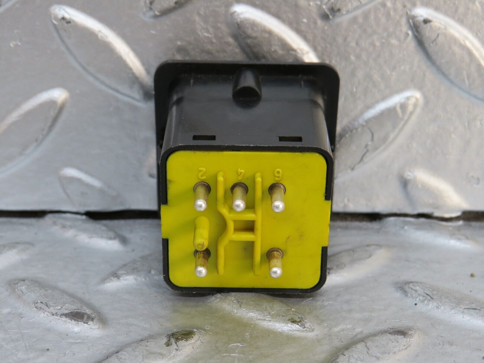 28344 Mercedes-Benz S123 240D Wagon Mirror Control Switch Hella 2018200610