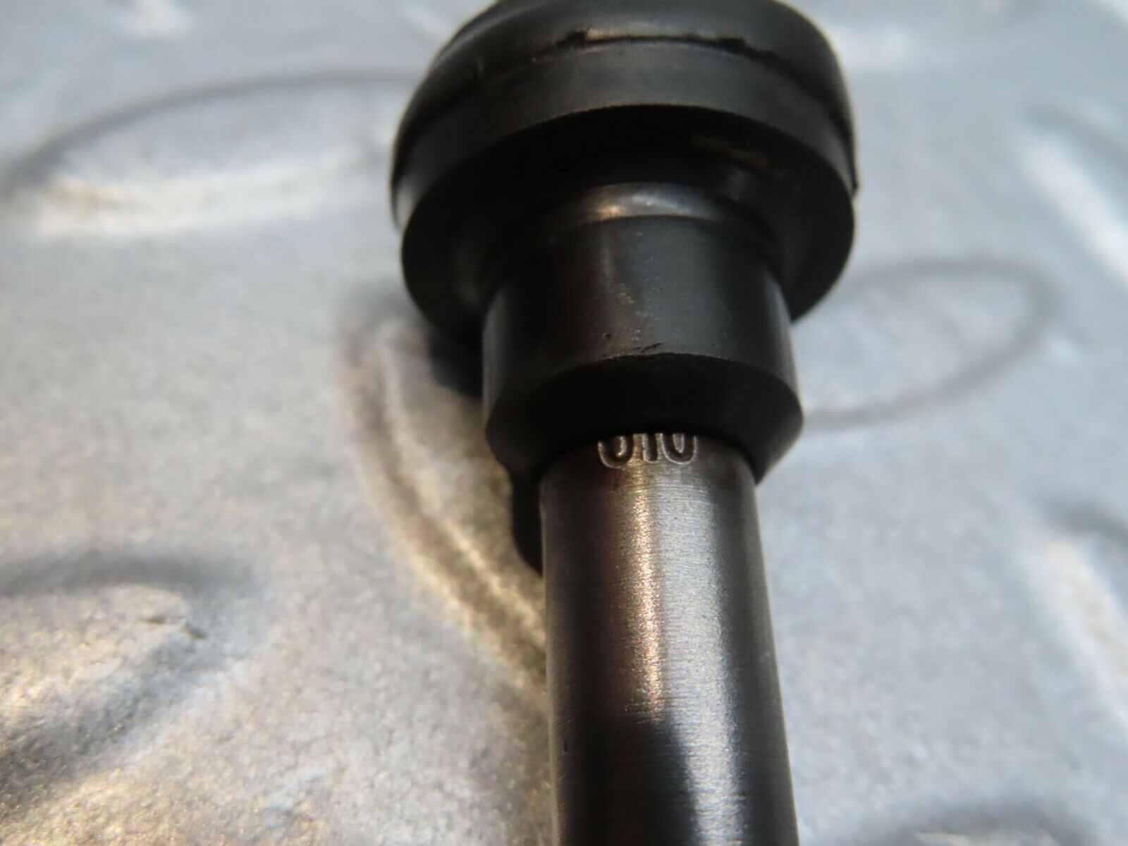 14030 Mercedes-Benz C107 280SLC Fuel Injector Bosch 0437502010