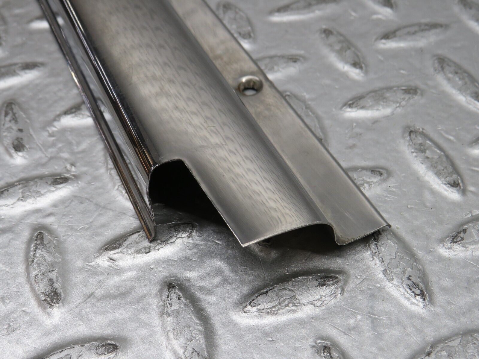 37370 Mercedes-Benz W109 300SEL Rear Right Door Sill Chrome