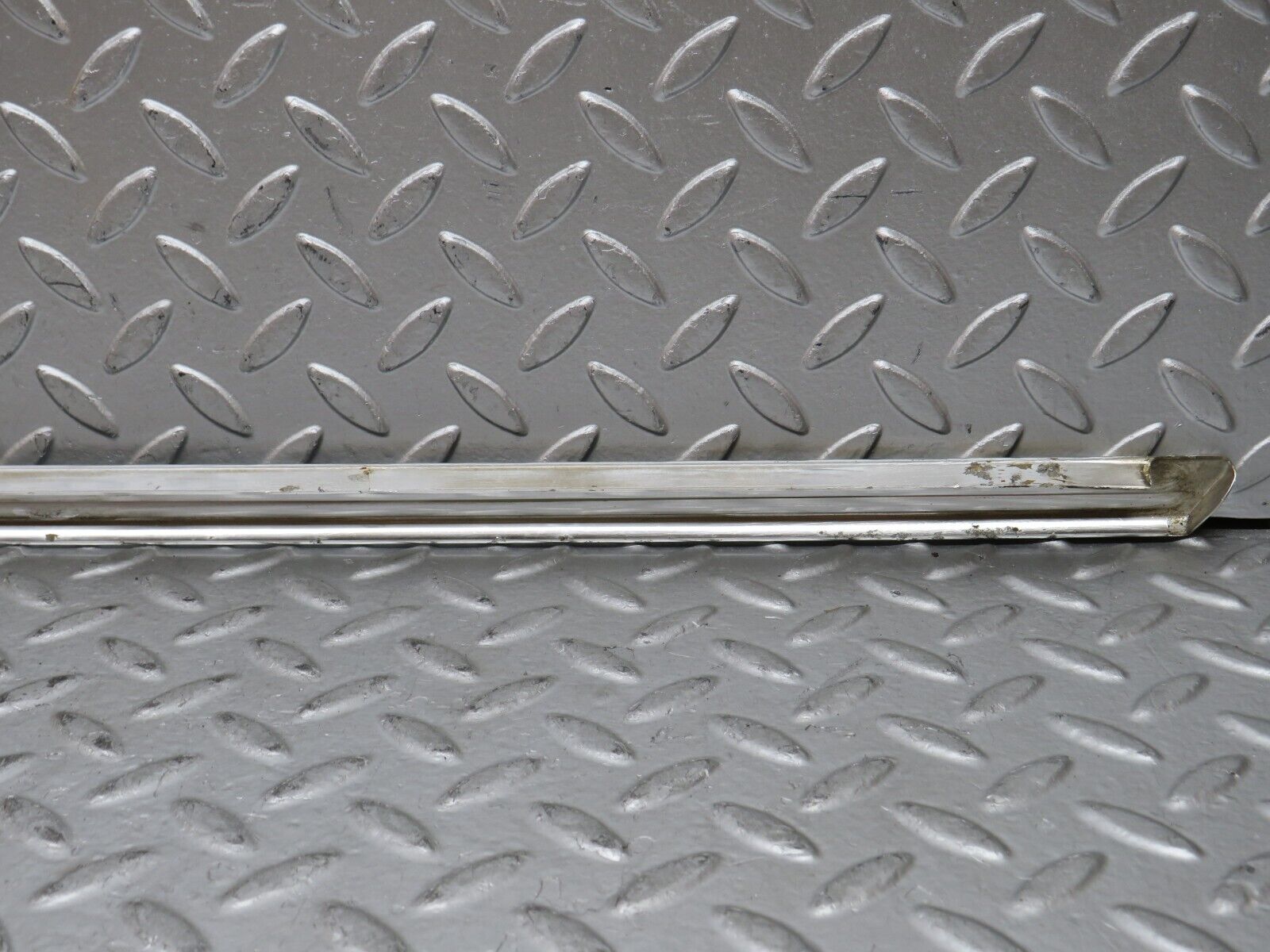 28232 Mercedes-Benz S123 240D Wagon Rear Left Window Chrome Moulding Trim