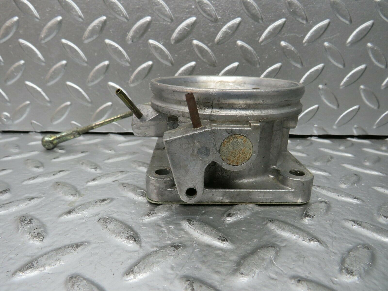 23279 Mercedes-Benz W116 350SE Throttle Body Valve