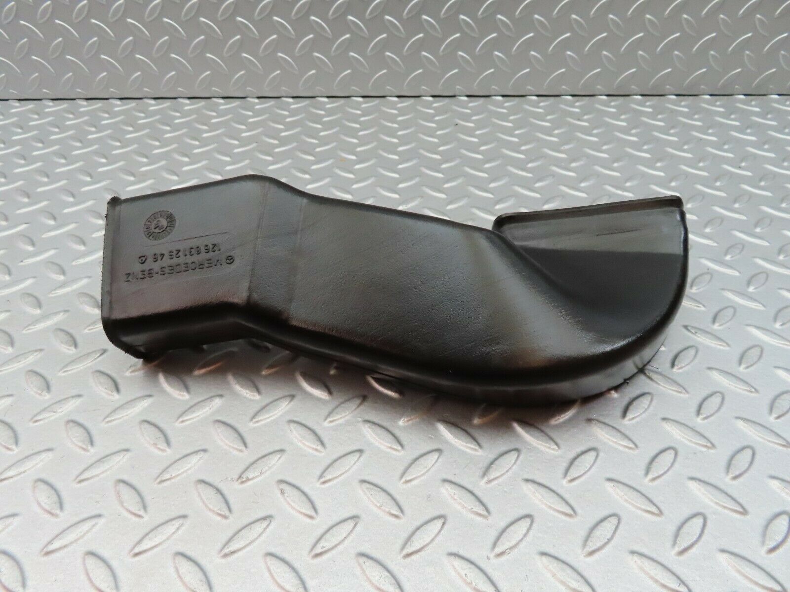 6140 Mercedes-Benz W126 380SE Dashboard Air Duct 1268312546