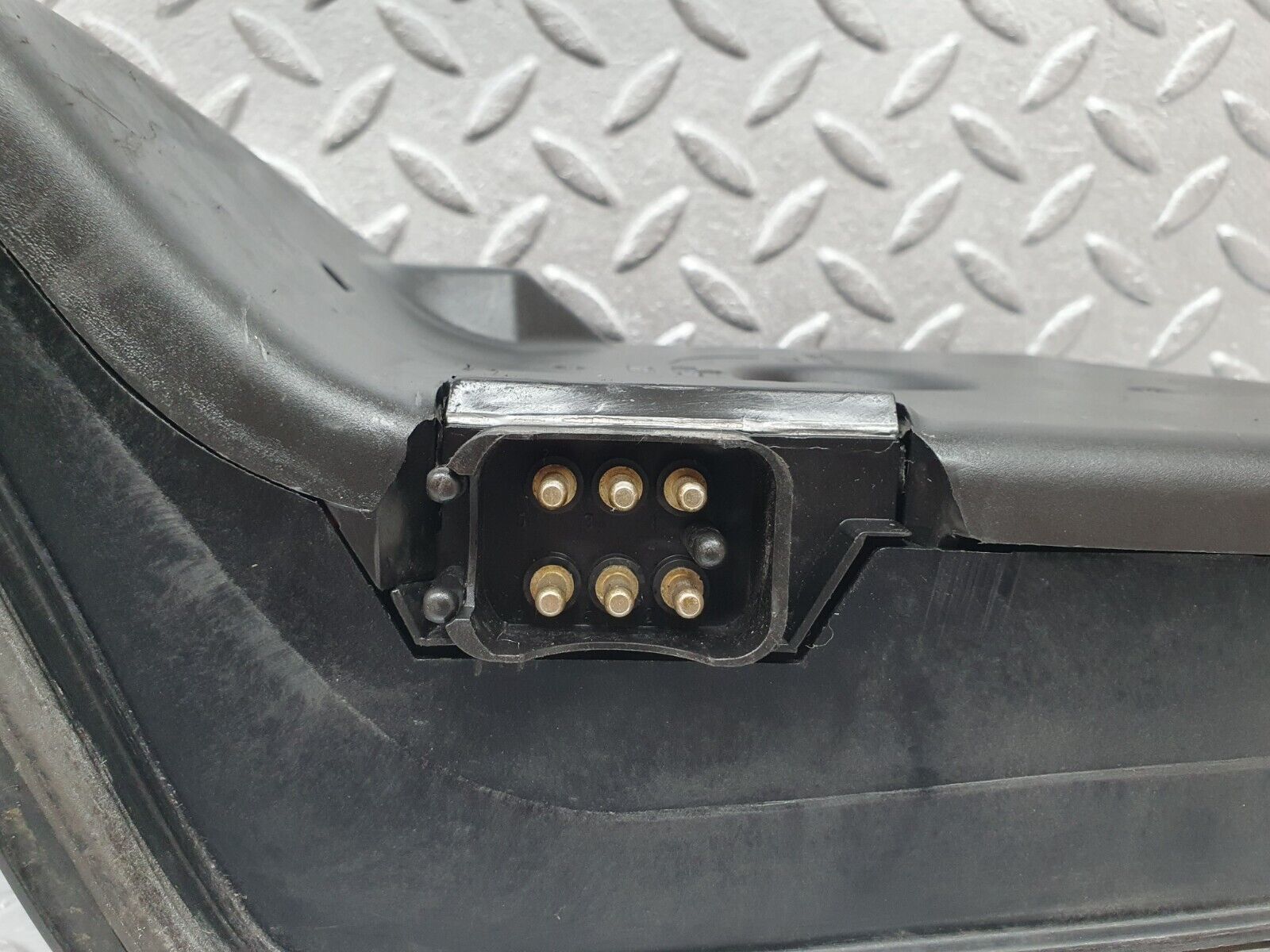 41434 Mercedes-Benz W124 200E Tail Light Right Side Hella 7R0153378