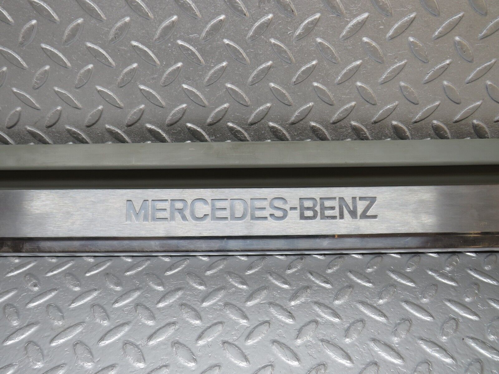 39521 Mercedes-Benz R129 320SL Coupe Left Door Sill Grey 1296800335