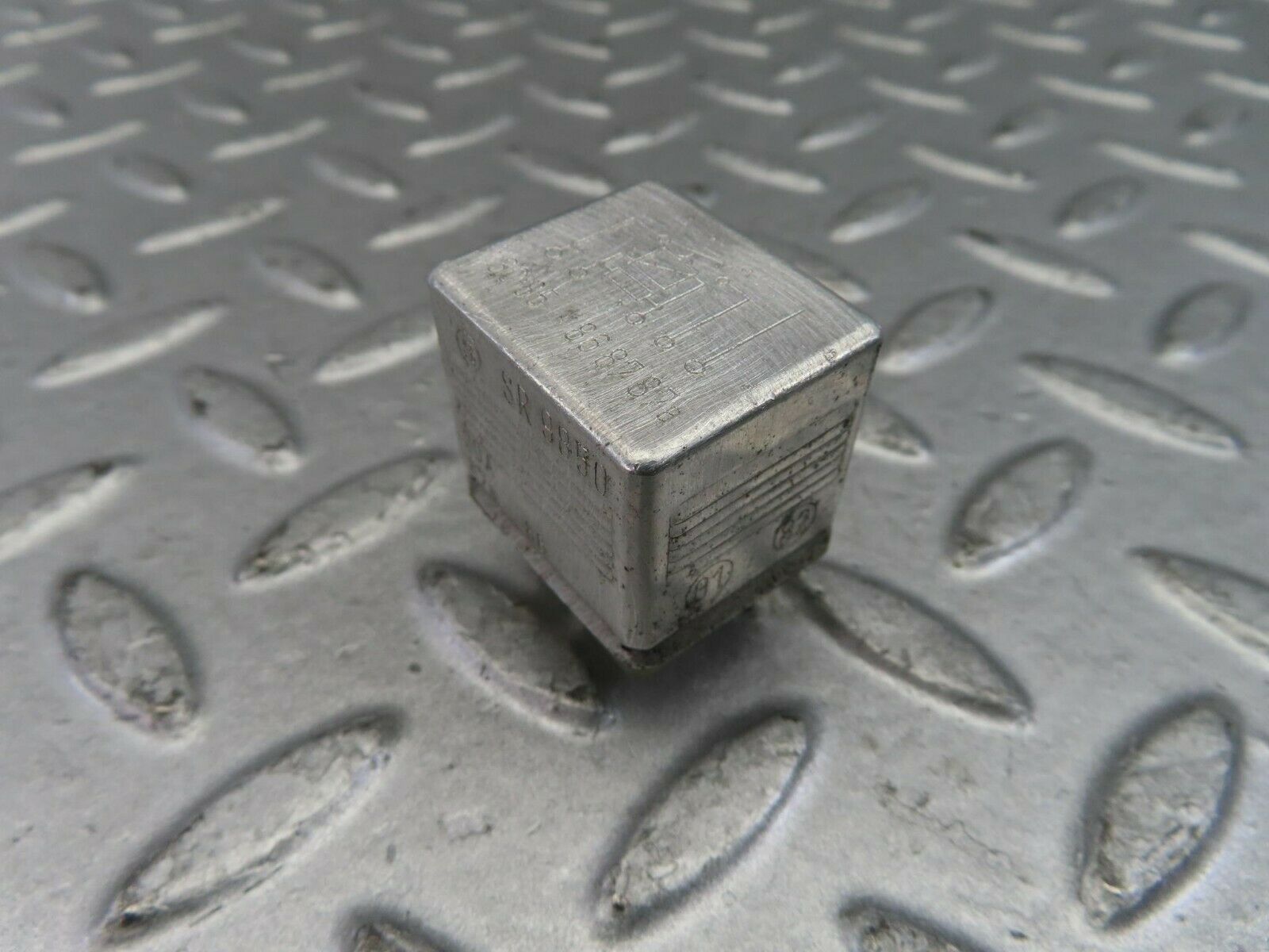 9717 Mercedes-Benz C123 280CE Coupe Multi Purpose Relay 0015420219