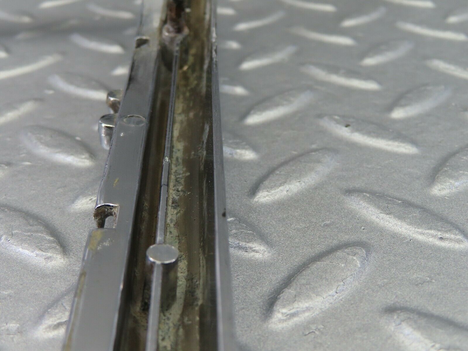 8836 Mercedes-Benz W115 Tail Light Chrome Frame Left