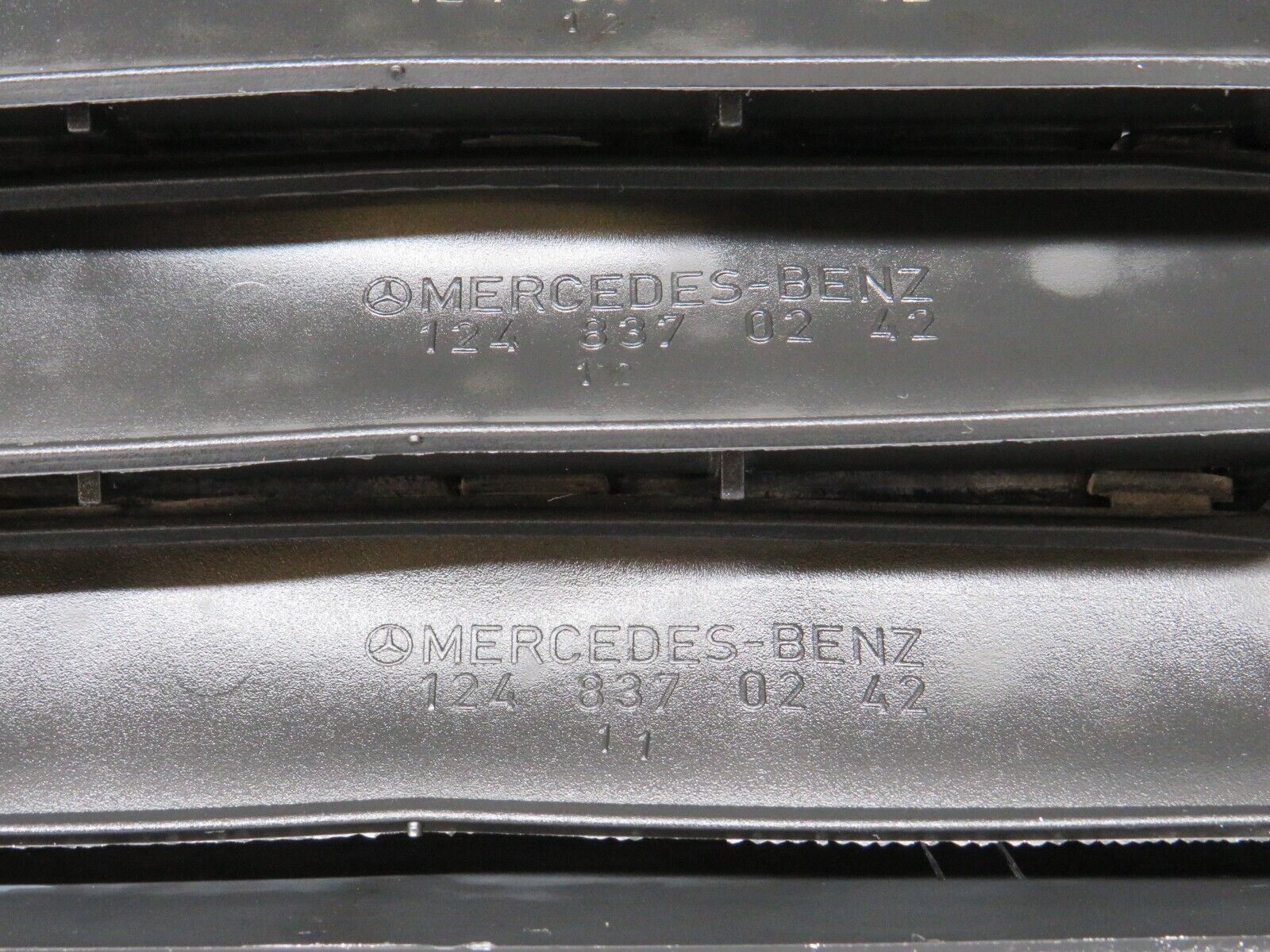 38271 Mercedes-Benz R129 280SL Coupe Air Intake Vent 1248370230