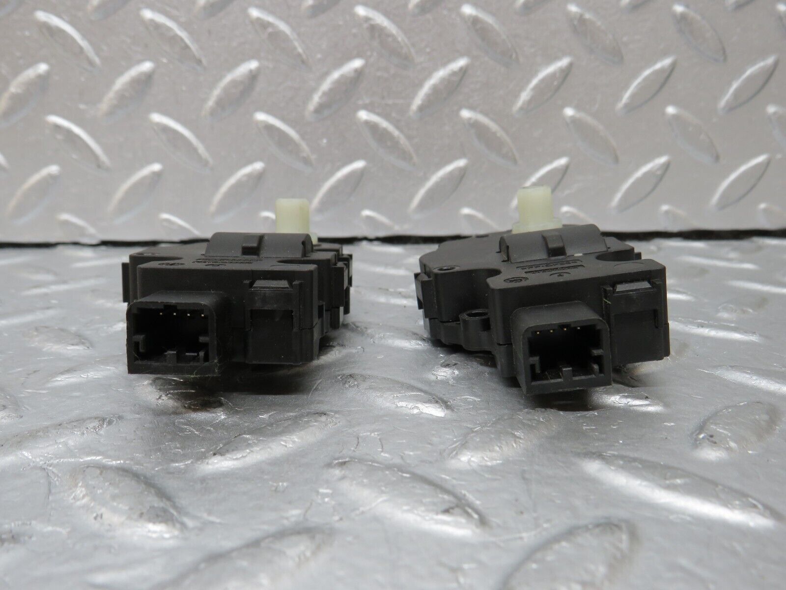 35273 Mercedes-Benz W221 Heater Actuator Motor 2x