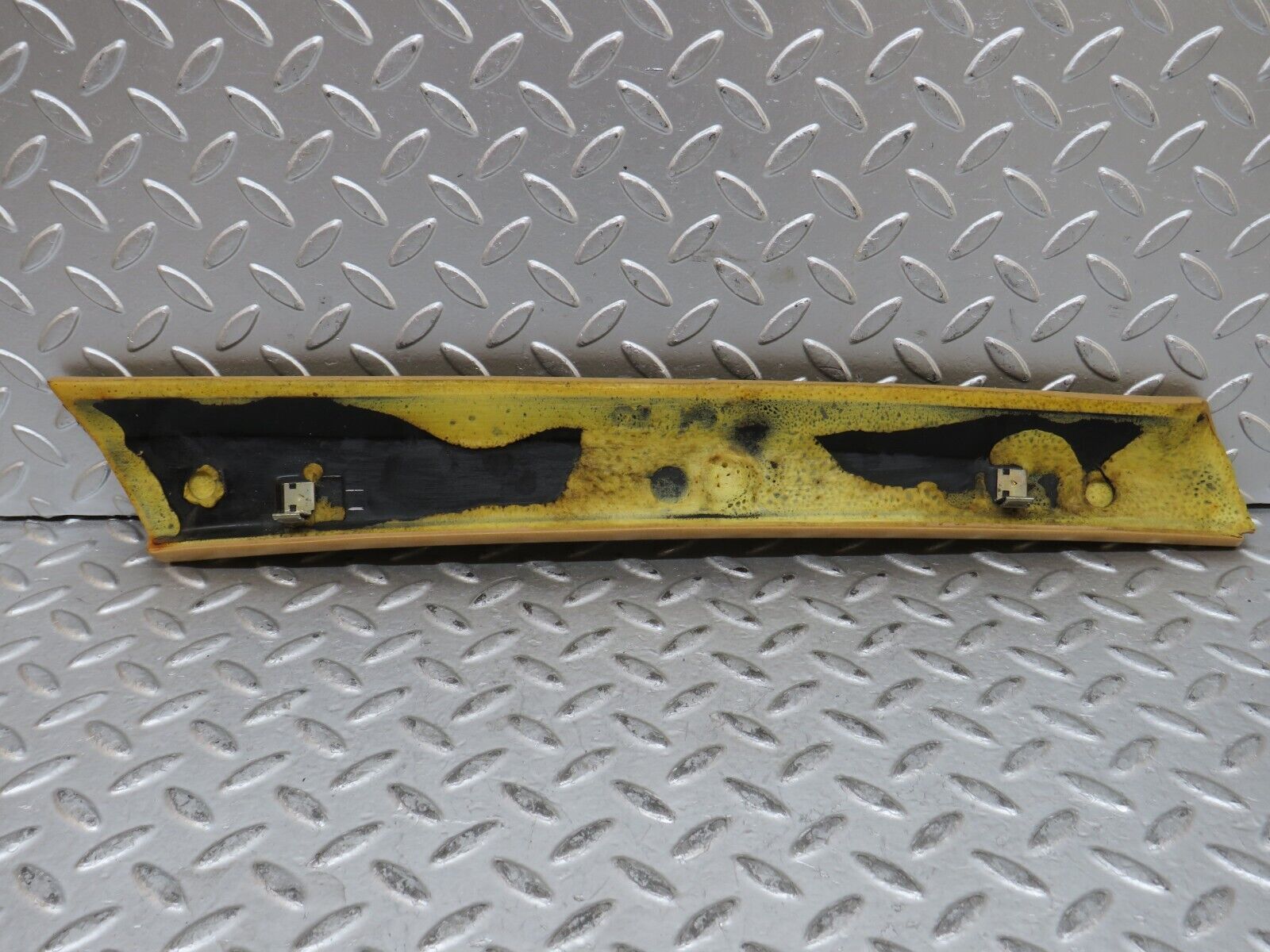 28565 Mercedes-Benz W123 230E A Pillar Cover Panel Left Side Palomino