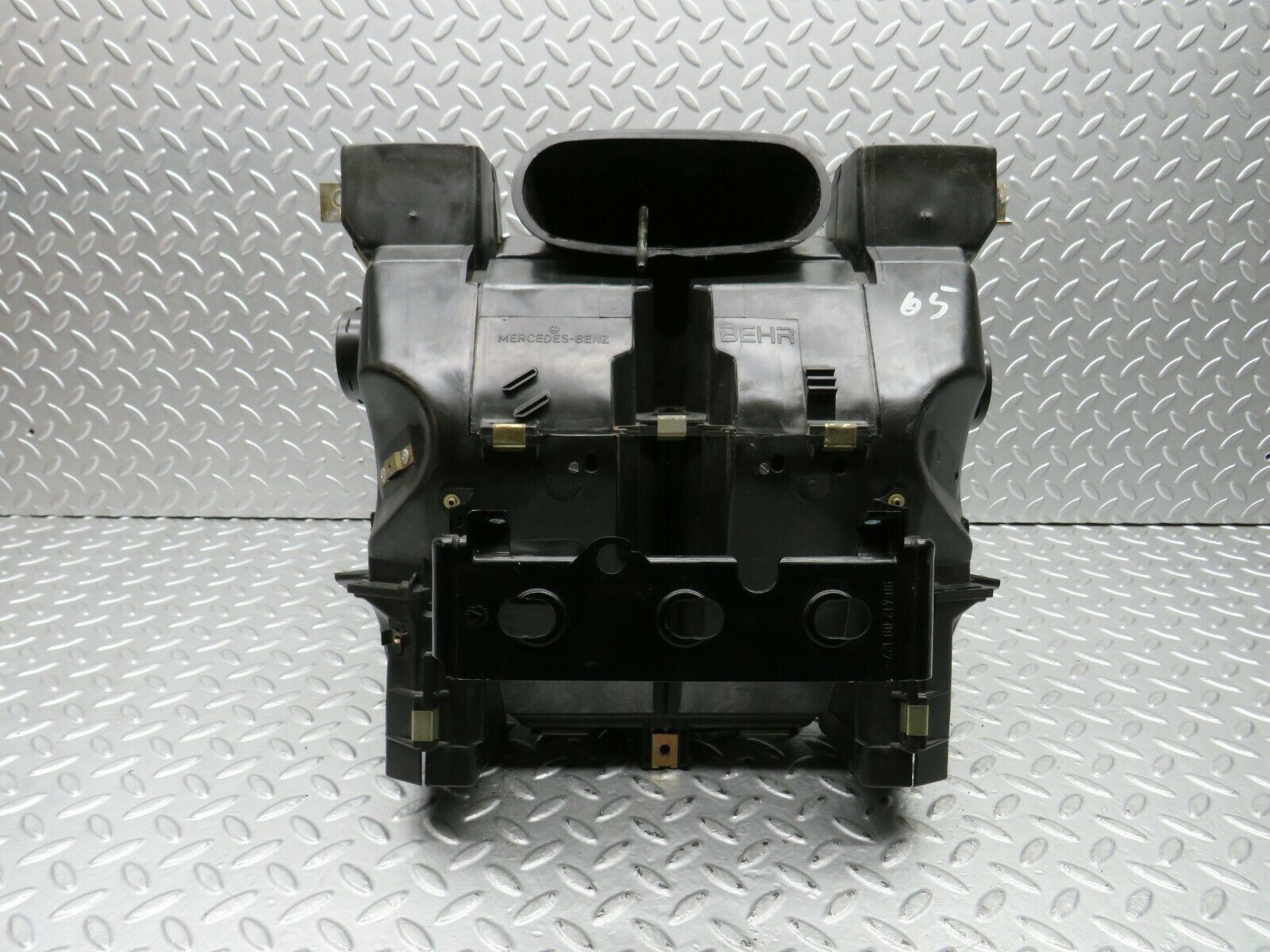 22126 Mercedes-Benz S123 280TE Heater Box Blower Housing Bosch 1238300508