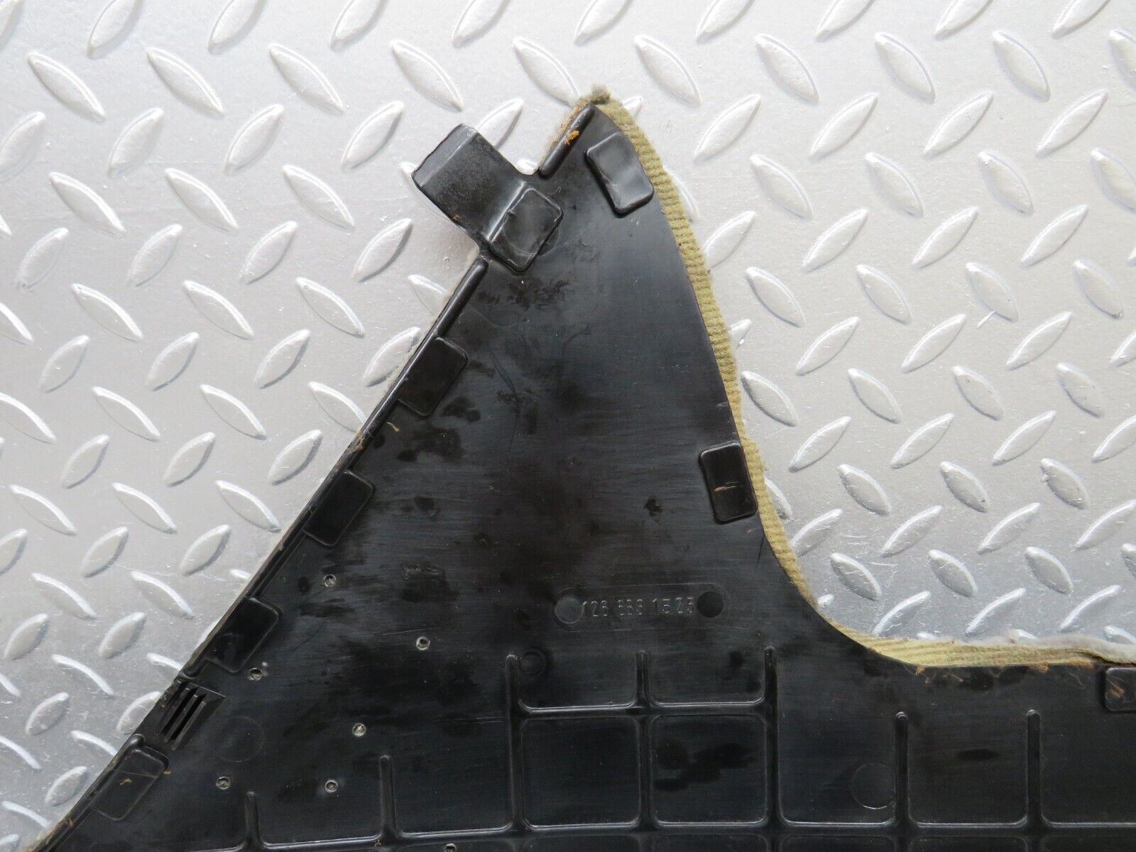 36233 Mercedes-Benz W126 420SE Centre Console Carpet Left Grey 1266831525