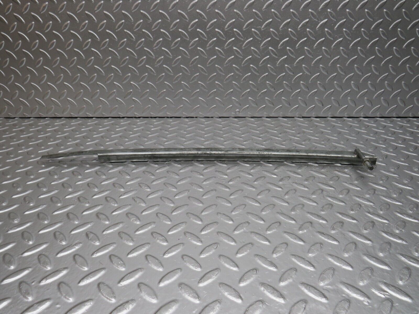 0702 Mercedes-Benz C107 350SLC Coupe Door Window Channel Front Left