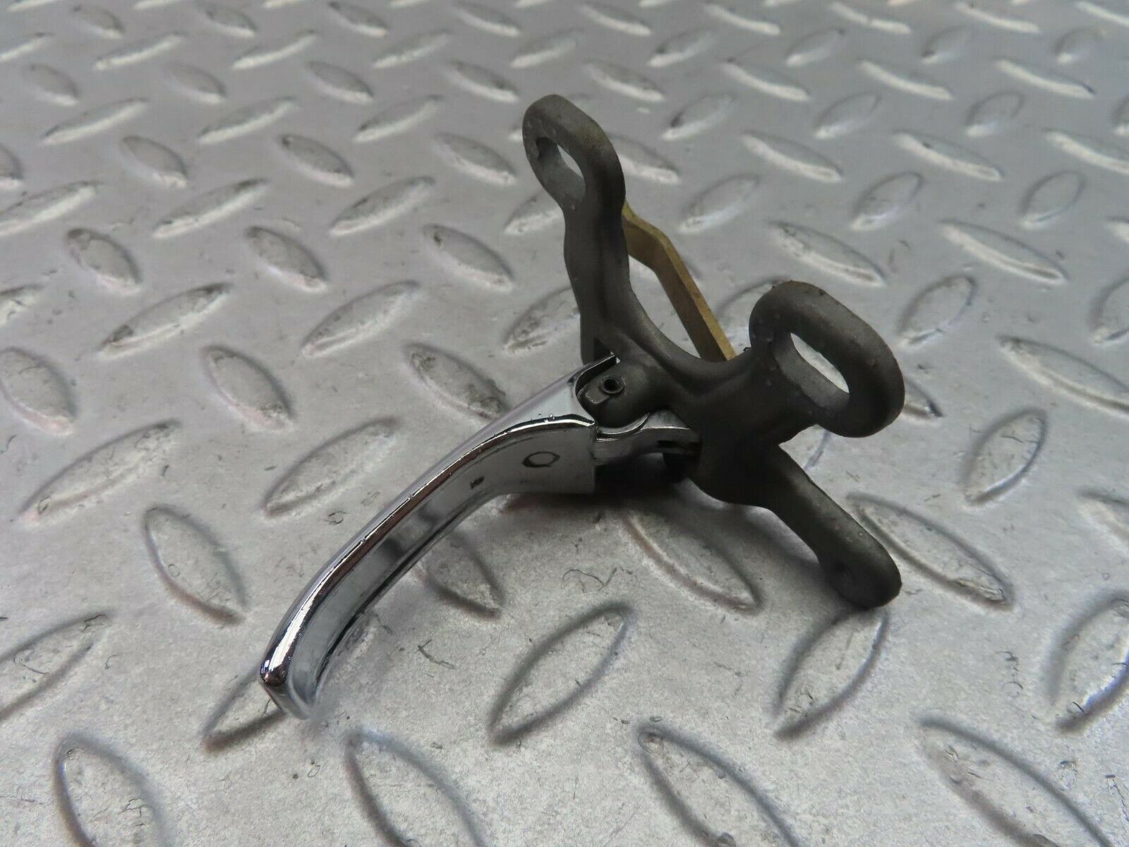 8726 Mercedes-Benz W115 Right Interior Door Handle Chrome 1107660419