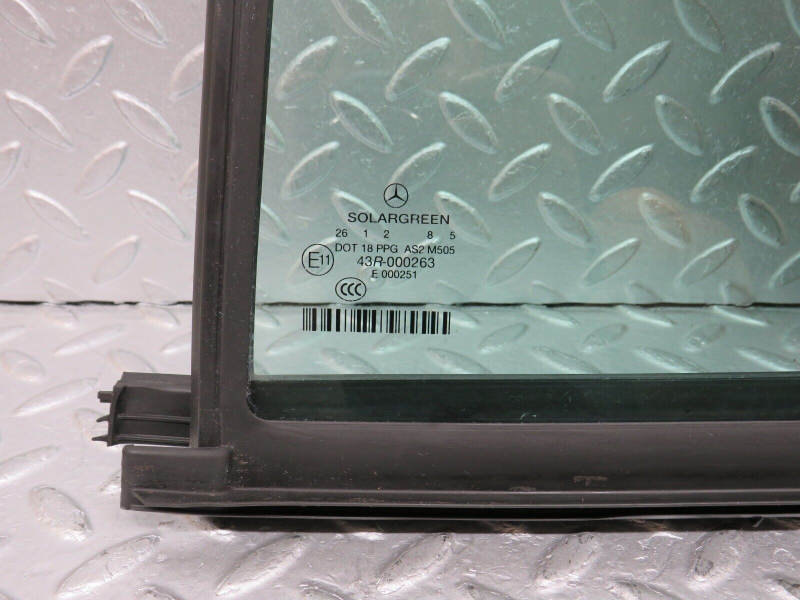 35164 Mercedes-Benz W221 Rear Left Quarter Window Glass 2217350124