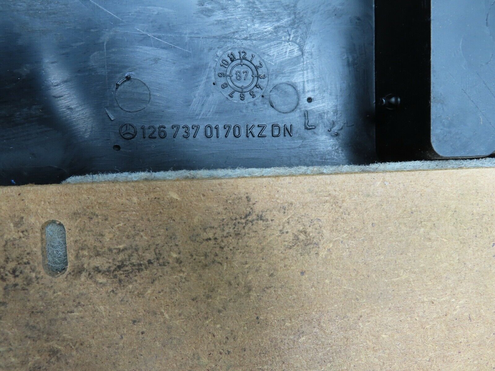 21459 Mercedes-Benz W126 300SE Rear Left Door Card Burgundy Red 1267370170