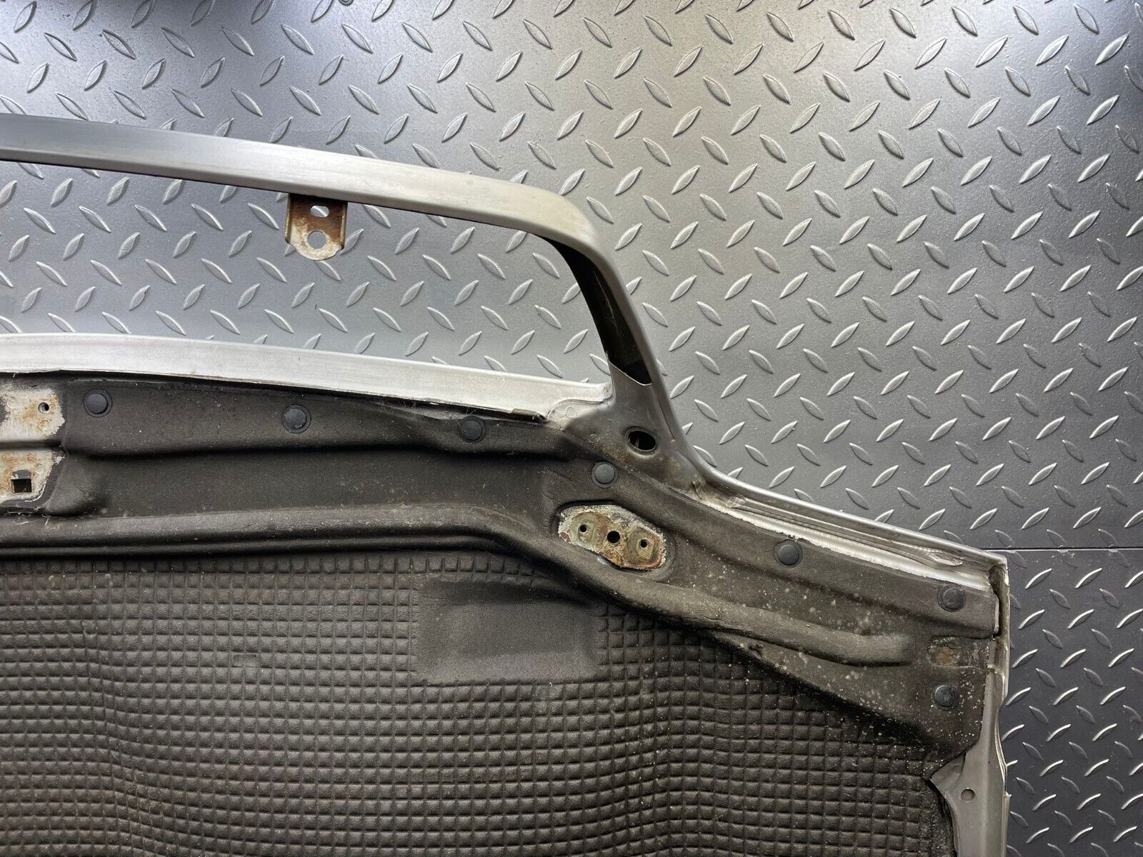 39560 Mercedes-Benz R129 320SL Coupe Bonnet