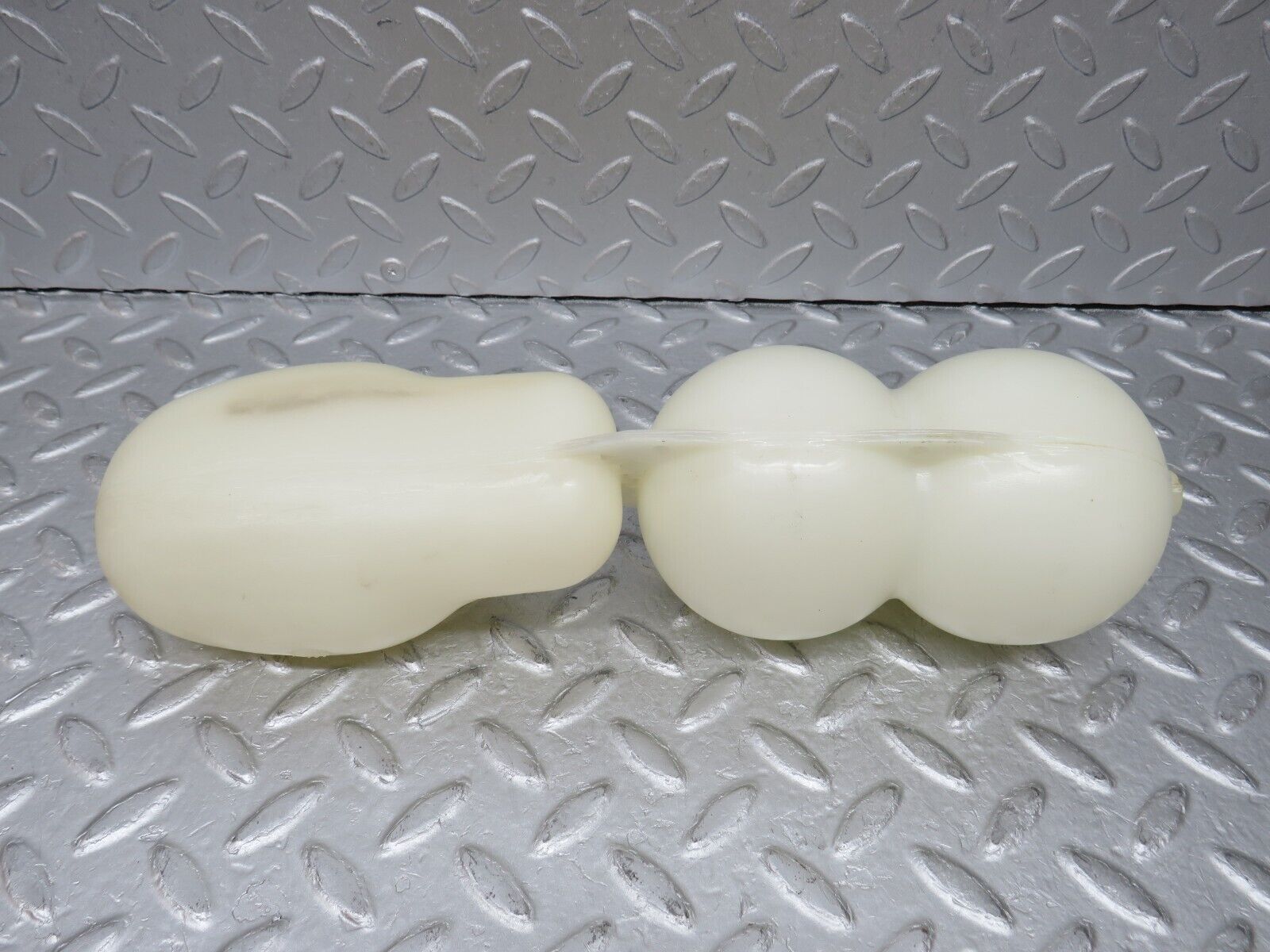 35998 Mercedes-Benz W126 420SE Vacuum Reservoir Tank