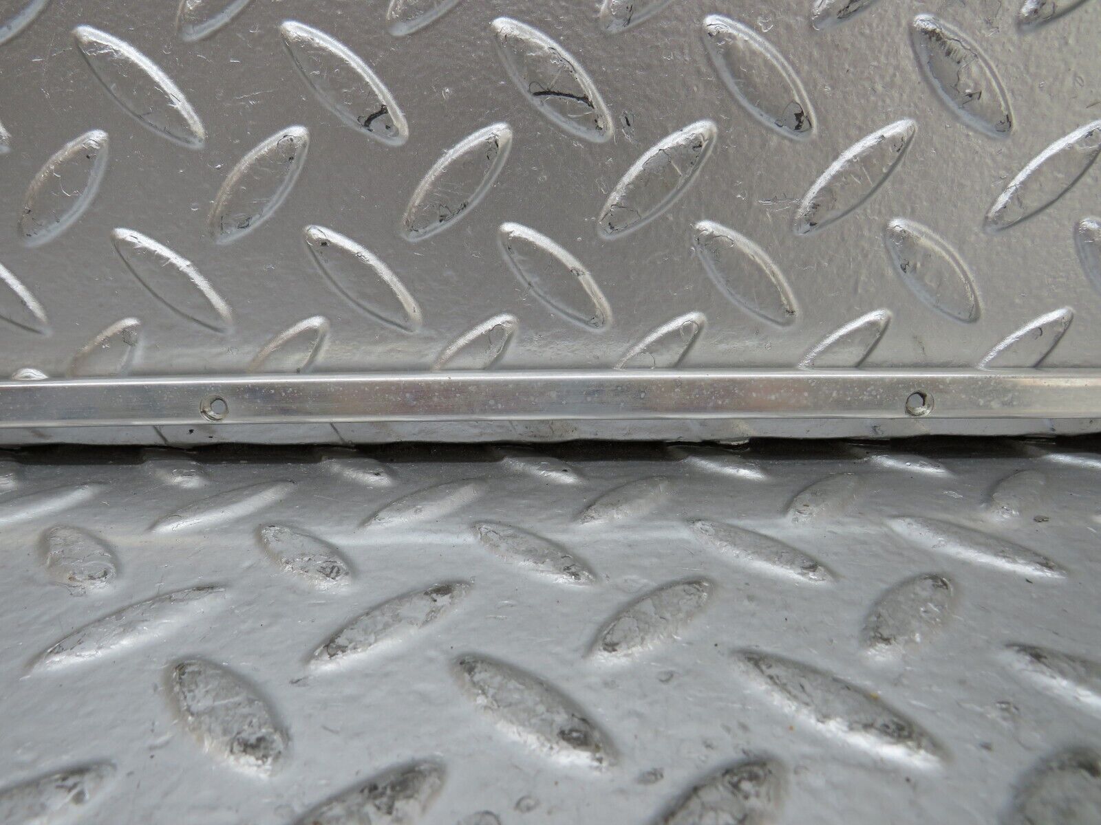 26639 Mercedes-Benz C124 220CE Coupe Sunroof Chrome Trim