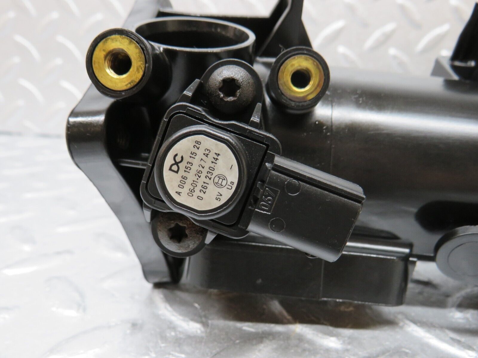 35220 Mercedes-Benz W221 Intake Manifold Pipe 6420901037 0261230144