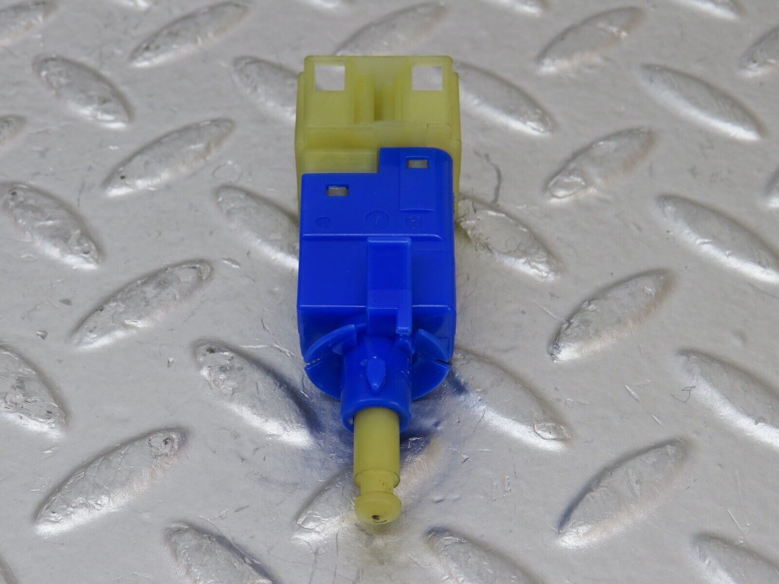 34876 Mercedes-Benz W210 320E Brake Light Switch 0015459509