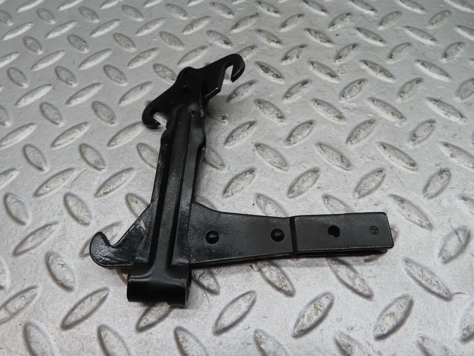 17061 Mercedes-Benz C123 280CE Coupe Handbrake Regulator