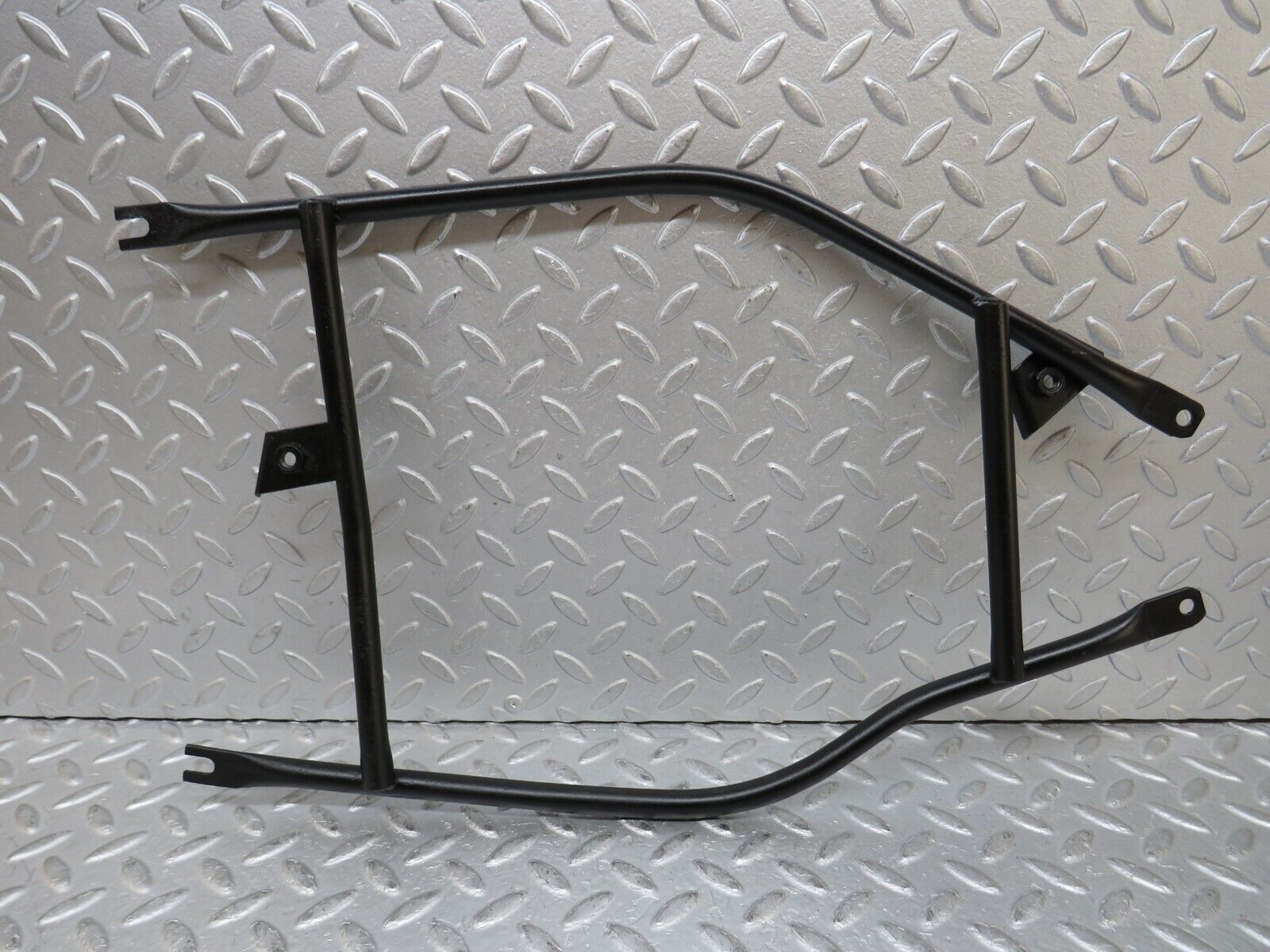 37365 Mercedes-Benz W109 300SEL Front Reinforcement Bar