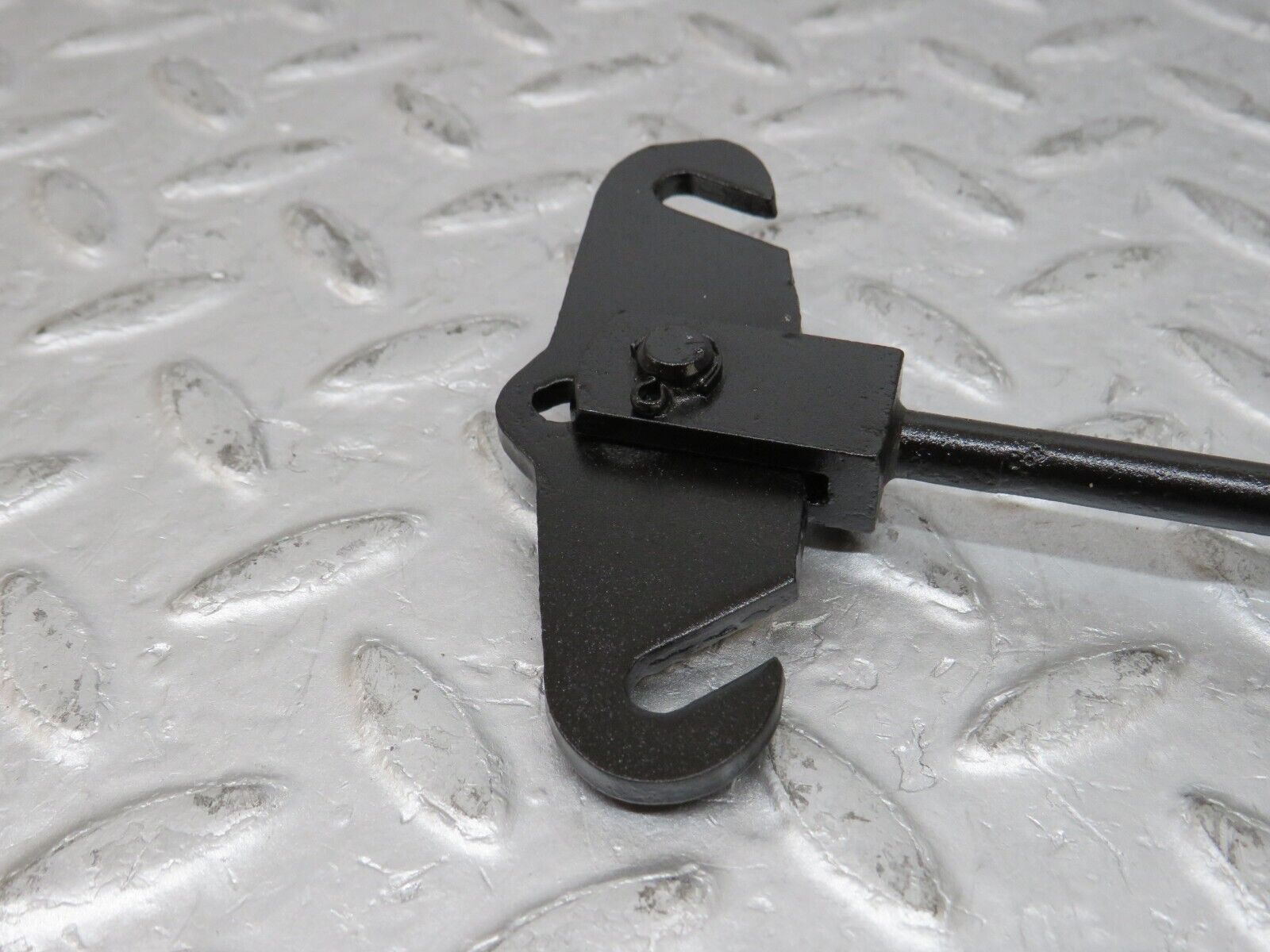 35711 Mercedes-Benz W108 Handbrake Adjusting Handbrake Regulator