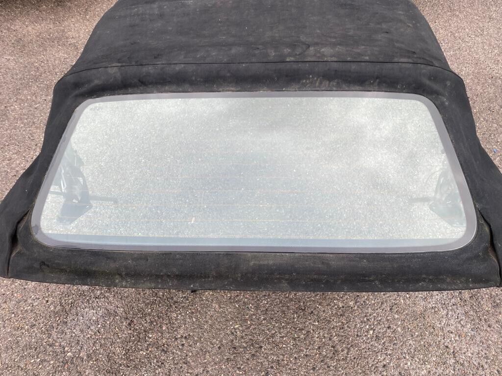 38226 Mercedes-Benz A124 320E Cabriolet Soft Top