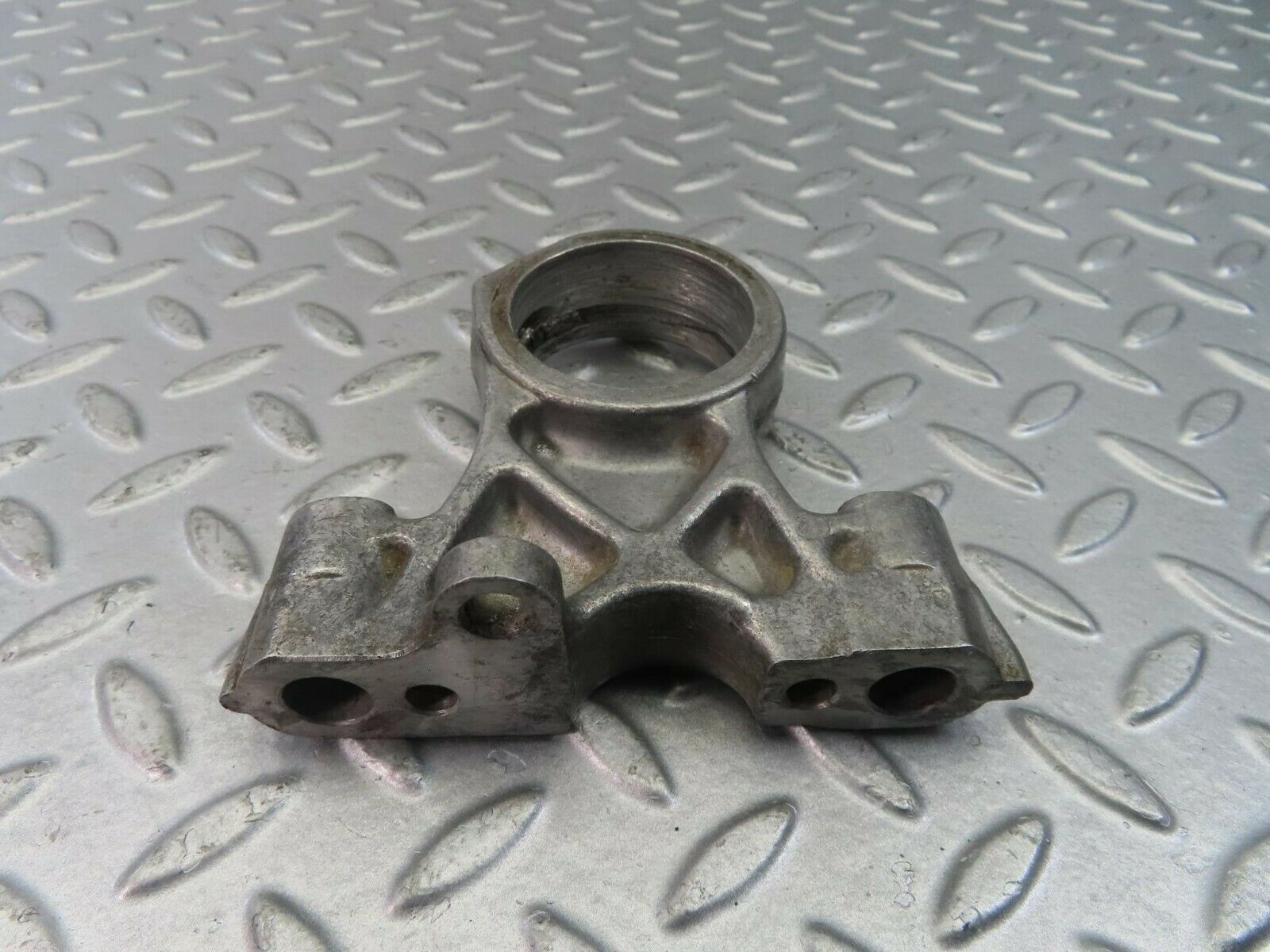 8954 Mercedes-Benz W108 Camshaft Tower Bearing 1140510916