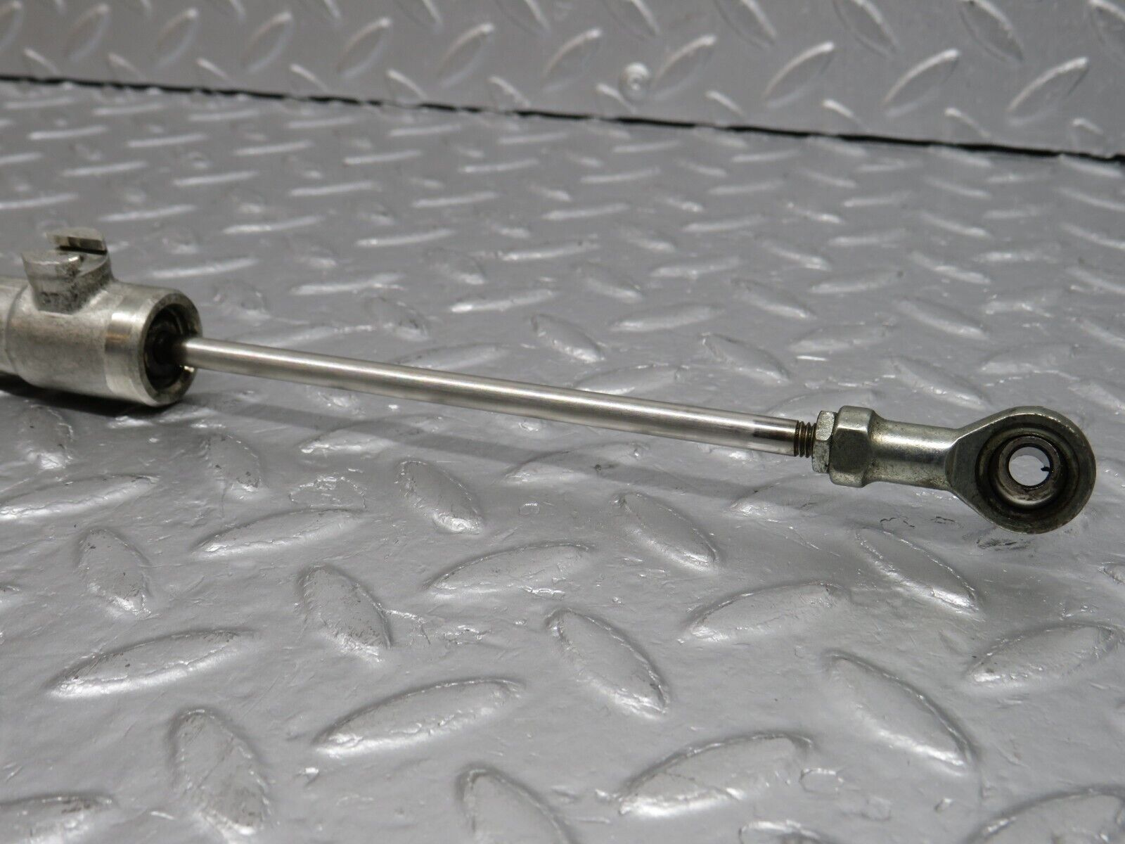 39796 Mercedes-Benz R129 320SL Coupe Roof Folding Hydraulic Cylinder 1298002072