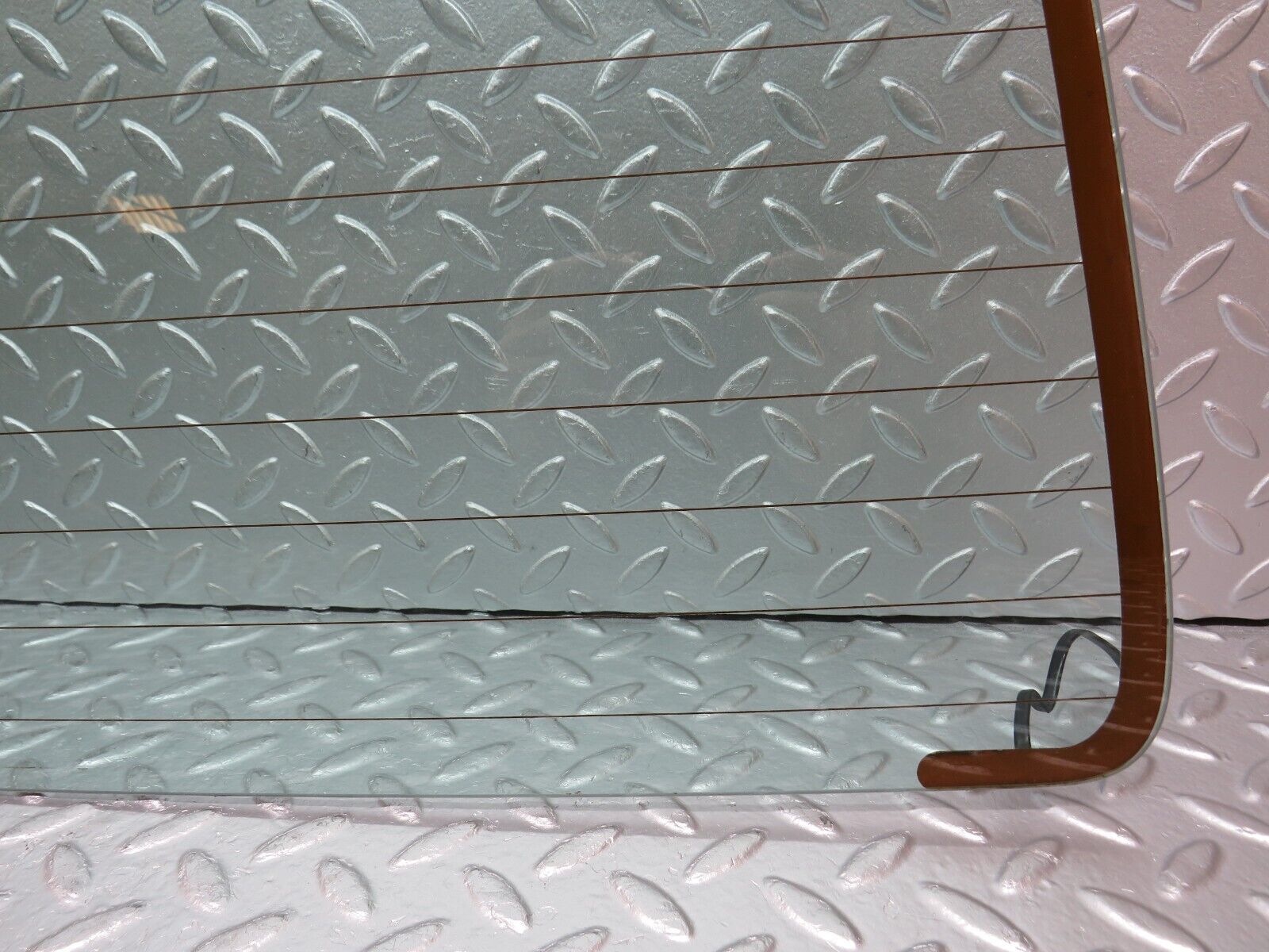 32491 Mercedes-Benz S124 300TE Wagon Tailgate Rear Windscreen Glass