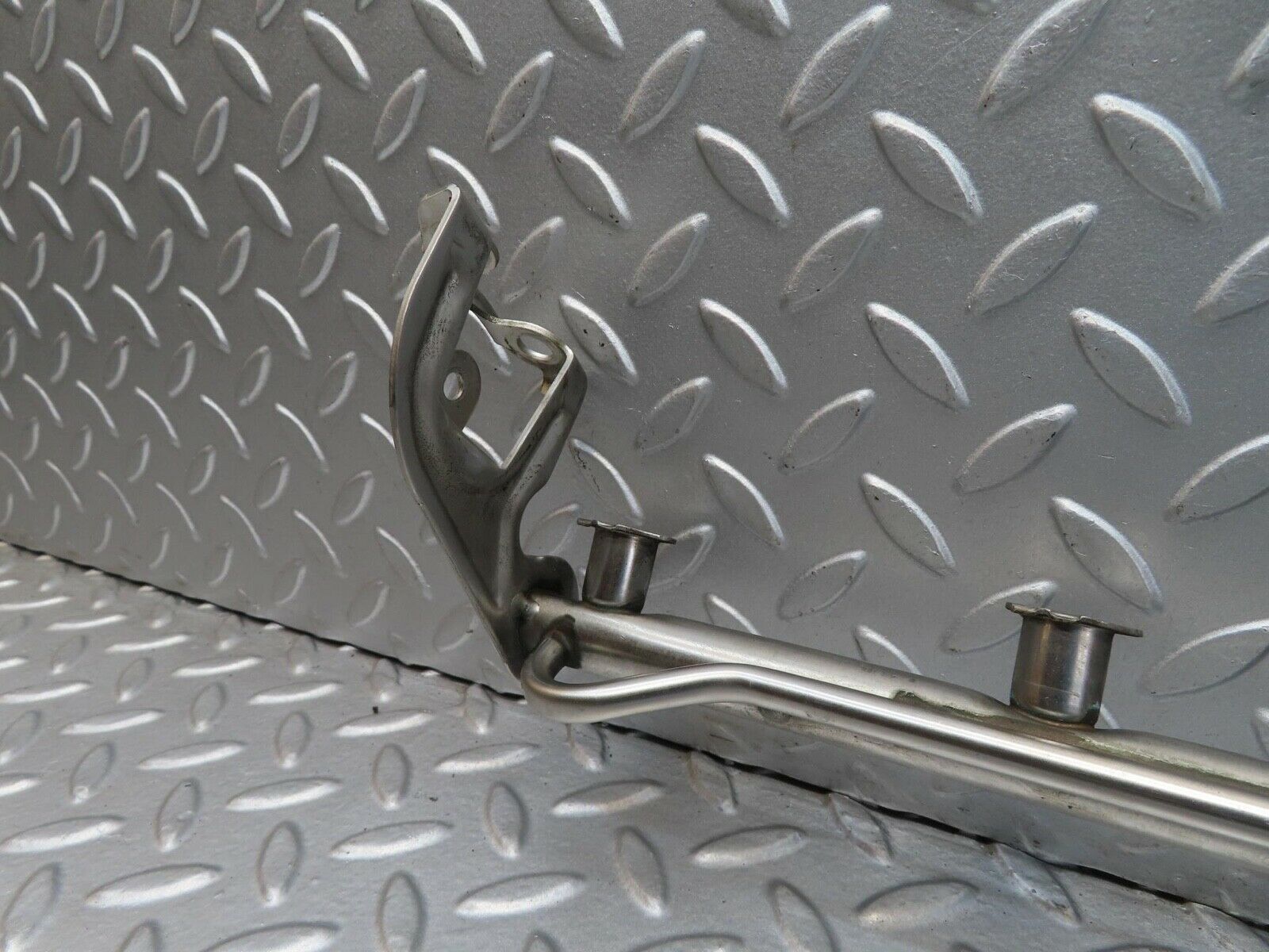 15074 Mercedes-Benz W140 S320 Fuel Injector Rail With Fuel Pressure Regulator