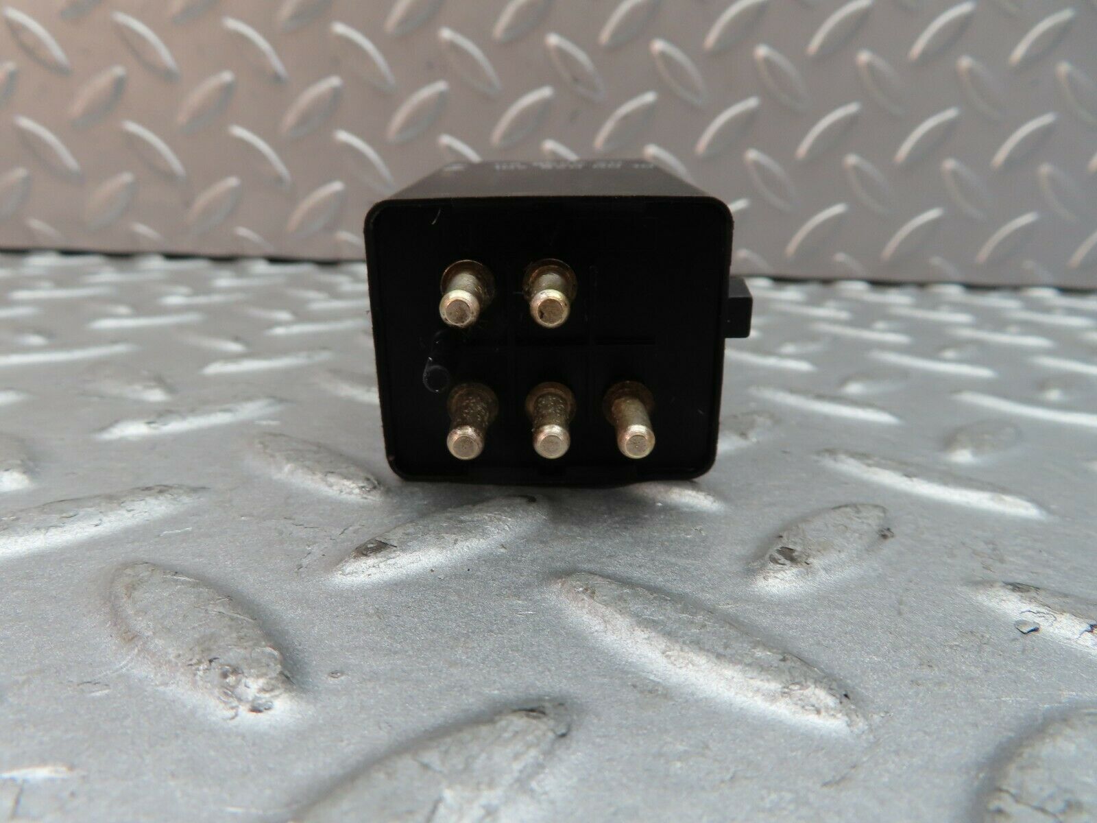 9575 Mercedes-Benz C123 280CE Coupe Rear Heated Window Relay 1078200010