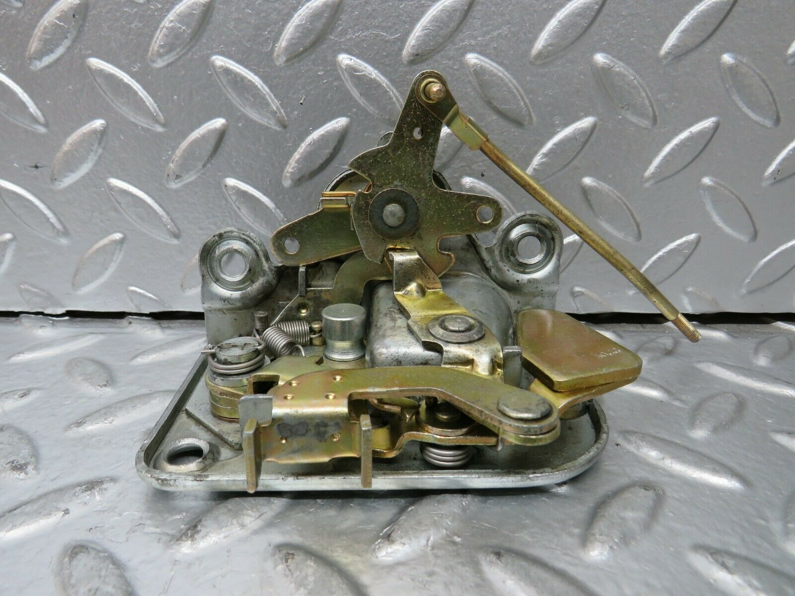 23459 Mercedes-Benz W114 280E Front Left Door Lock Mechanism