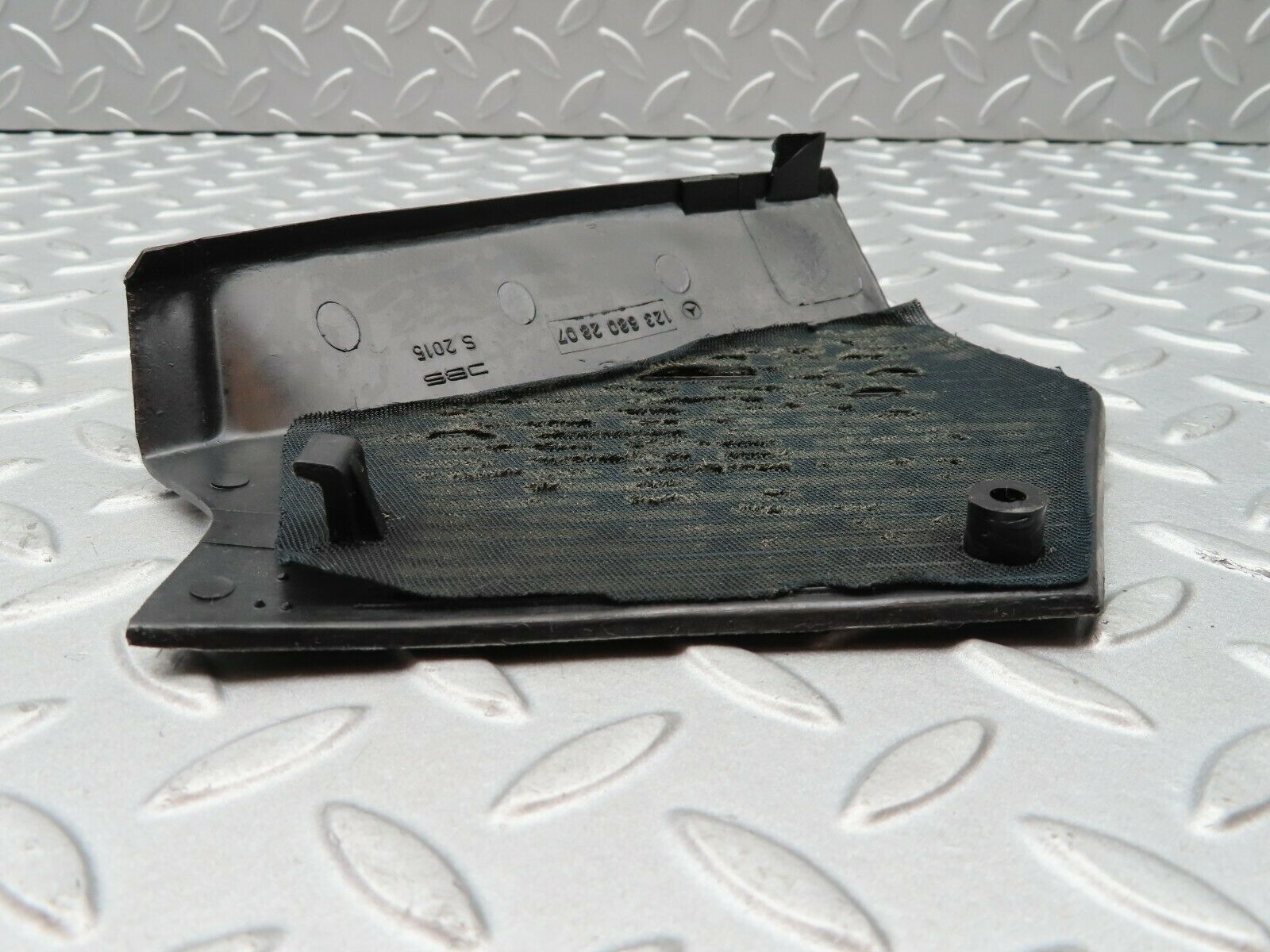 4326 Mercedes-Benz W123 230E Front Right Speaker Cover 1236802807