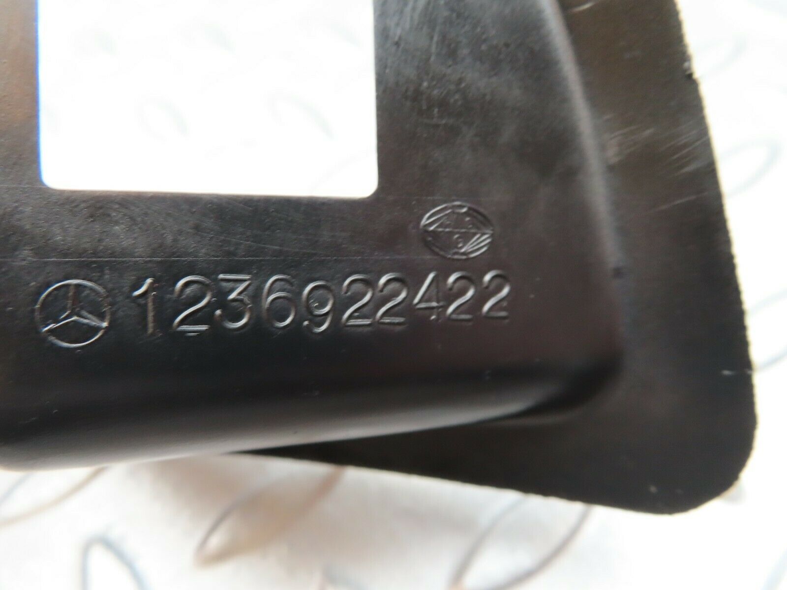 3735 Mercedes-Benz S123 200T Wagon Rear Seat Latch Cover Right 1236922422