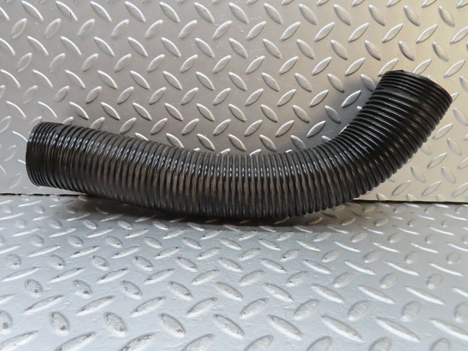 20429 Mercedes-Benz W114 280CE Coupe Dash Air Vent Pipe Left Side