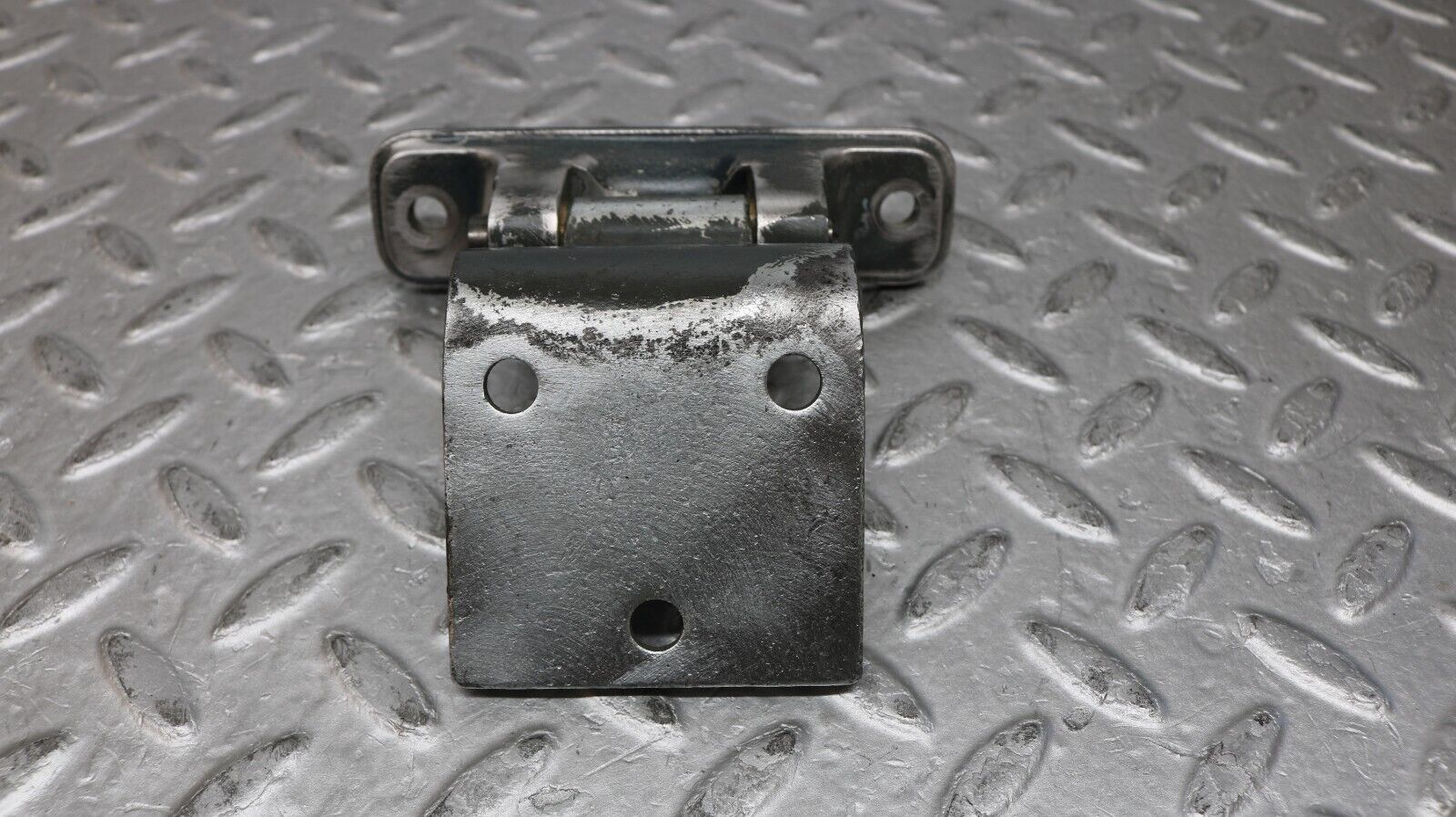 37270 Mercedes-Benz W109 300SEL Door Hinge Right Side