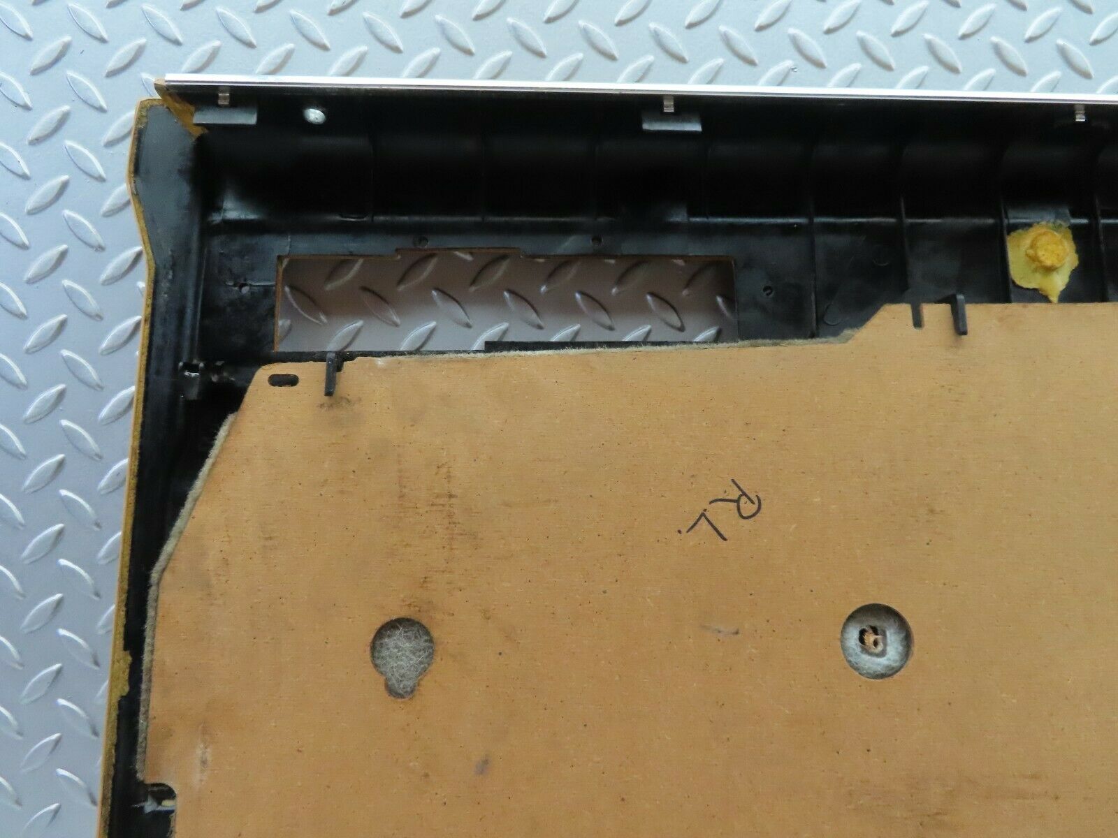 6054 Mercedes-Benz W126 380SE Rear Left Door Card Palomino 1267370170