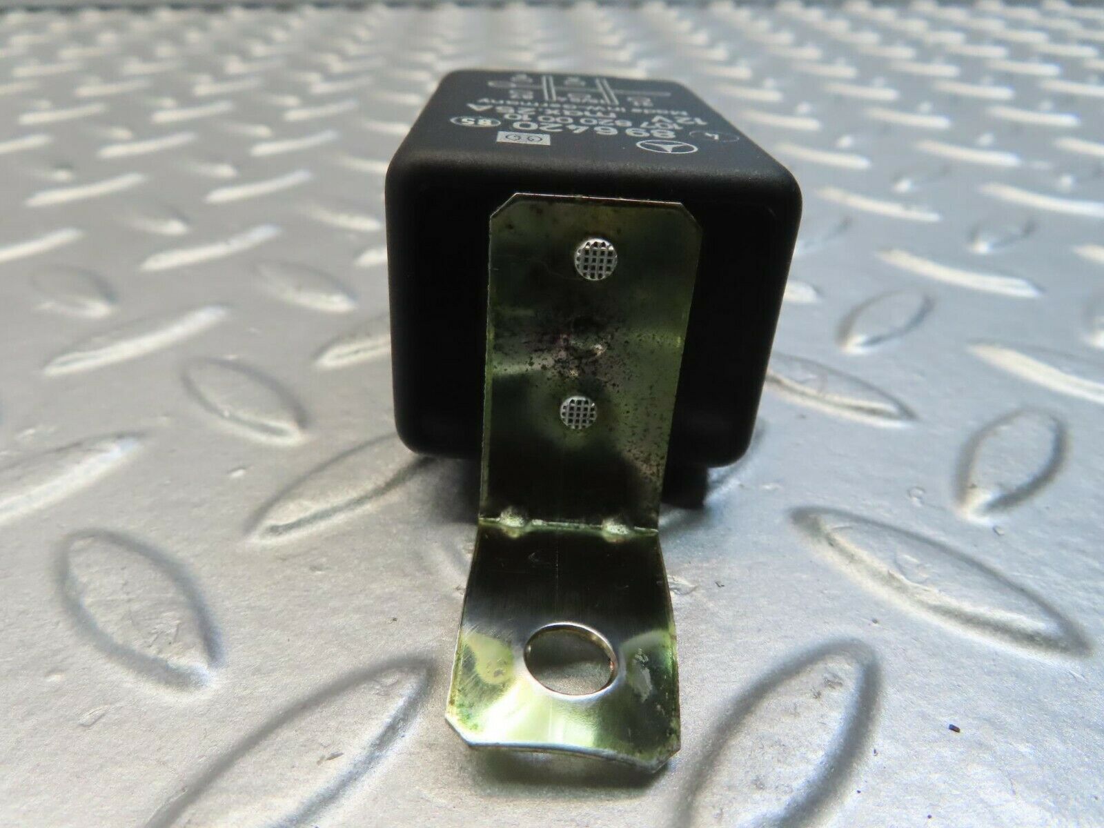 11484 Mercedes-Benz C123 230CE Coupe Rear Heated Window Relay 1078200010