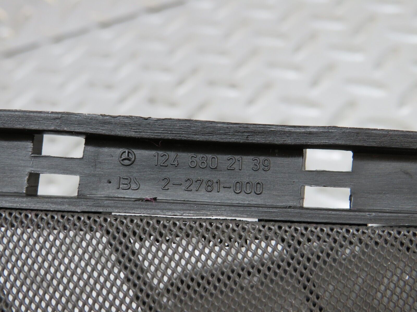 29093 Mercedes-Benz C124 320CE Dashboard Speaker Cover Pair 1246802139