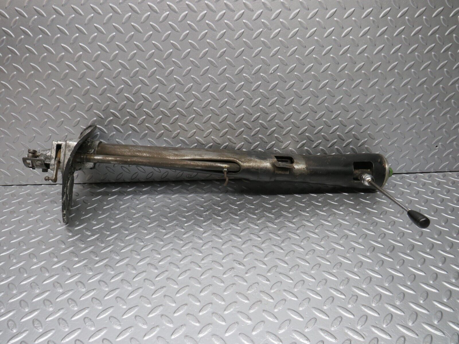 40383 Mercedes-Benz W110 230 Steering Column With Gear Selector 1114622395