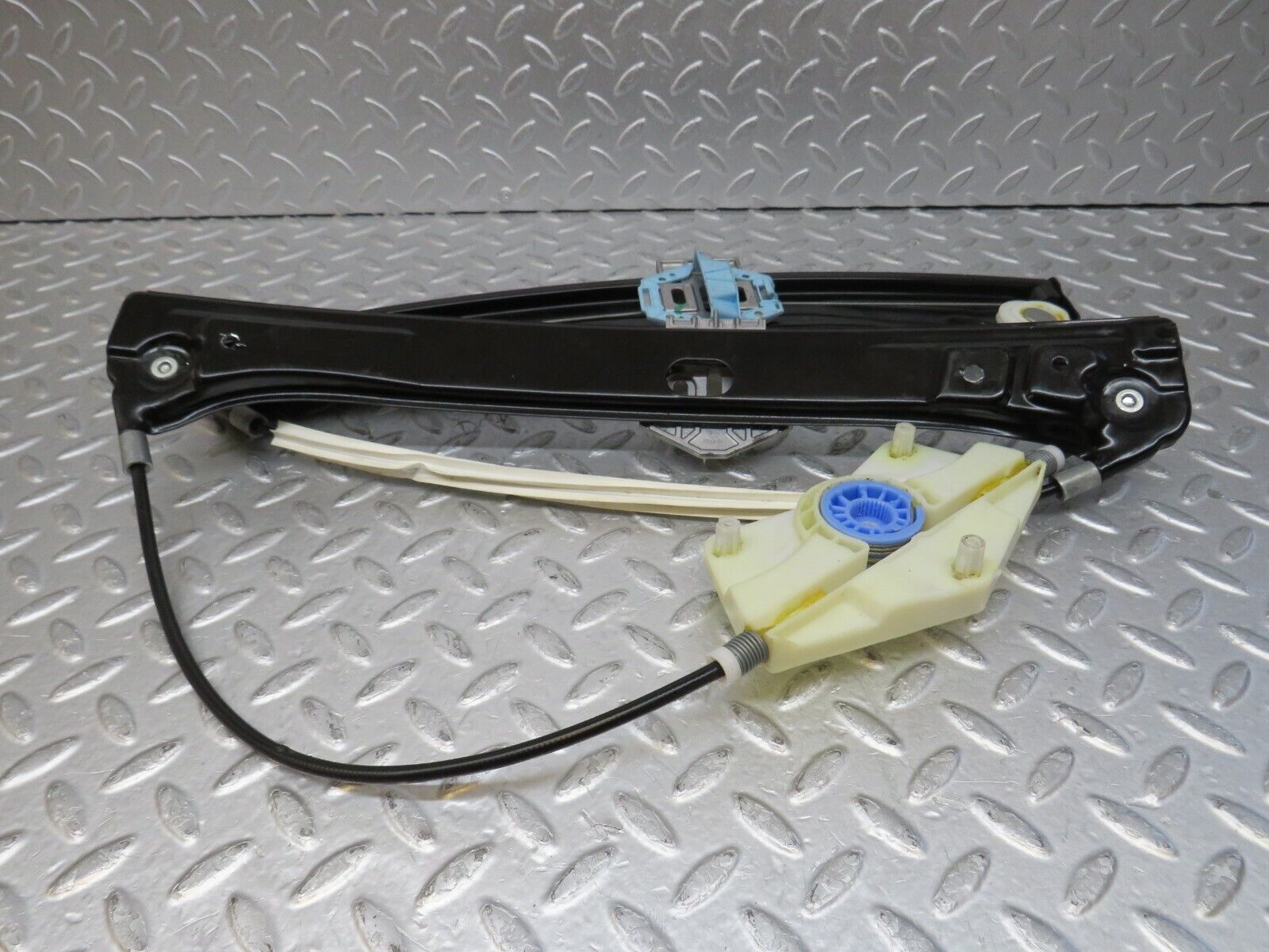 35197 Mercedes-Benz W221 Front Right Power Window Regulator