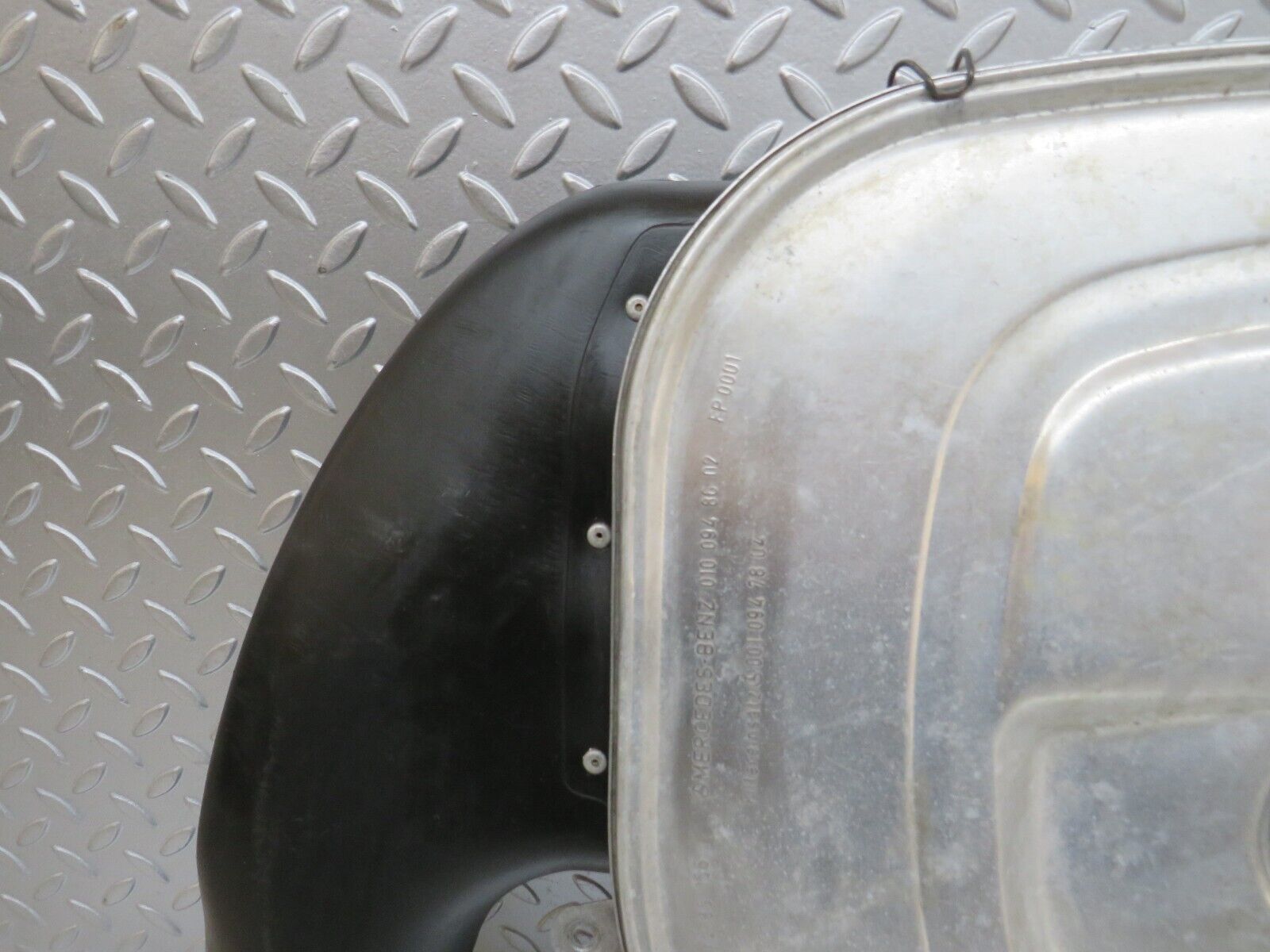 34285 Mercedes-Benz C126 380SEC Coupe Aluminium Air Filter Box Housing 0100948602