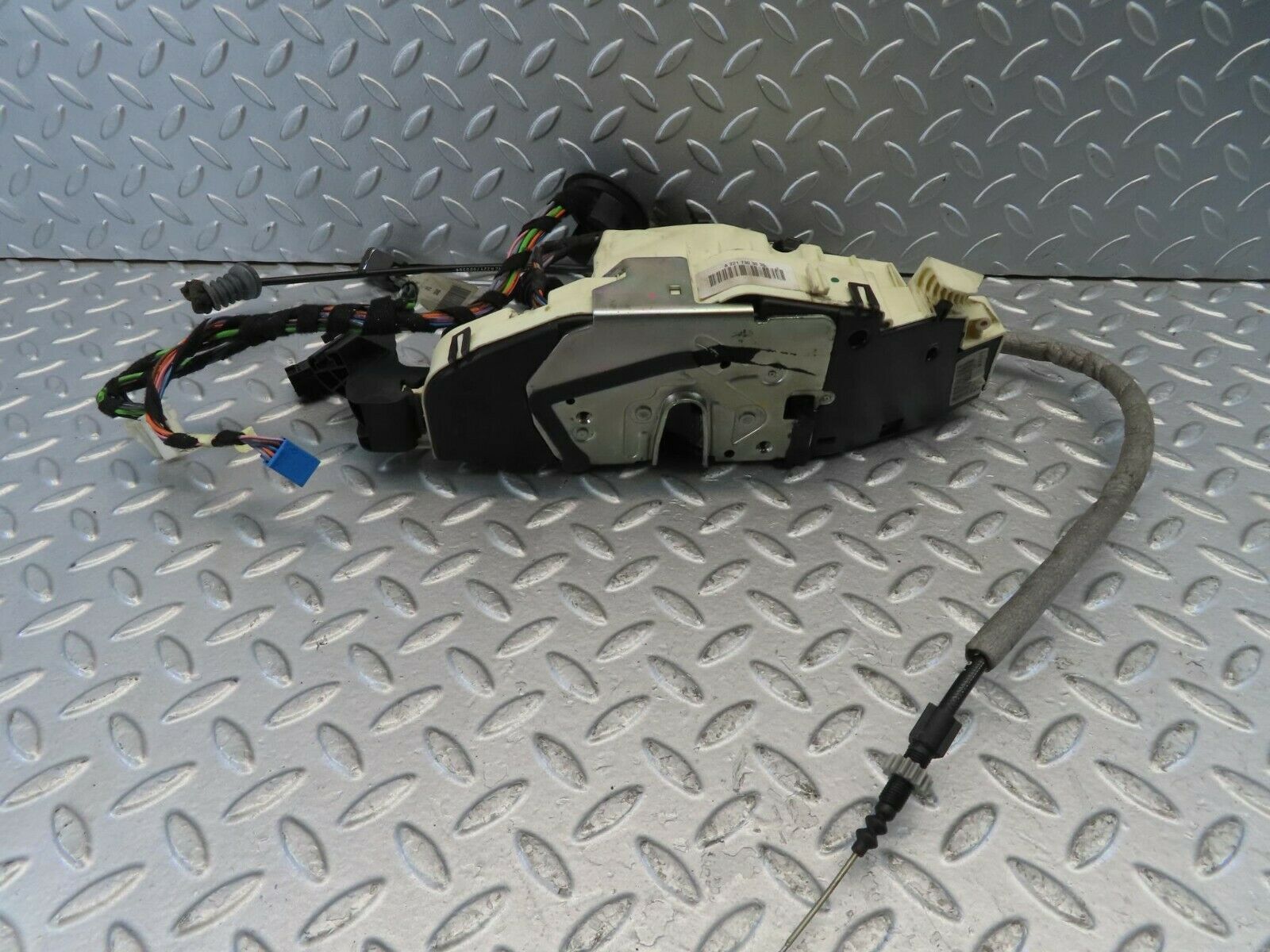 11179 Mercedes-Benz W221 S320 Rear Right Soft Close Door Lock 2217303035