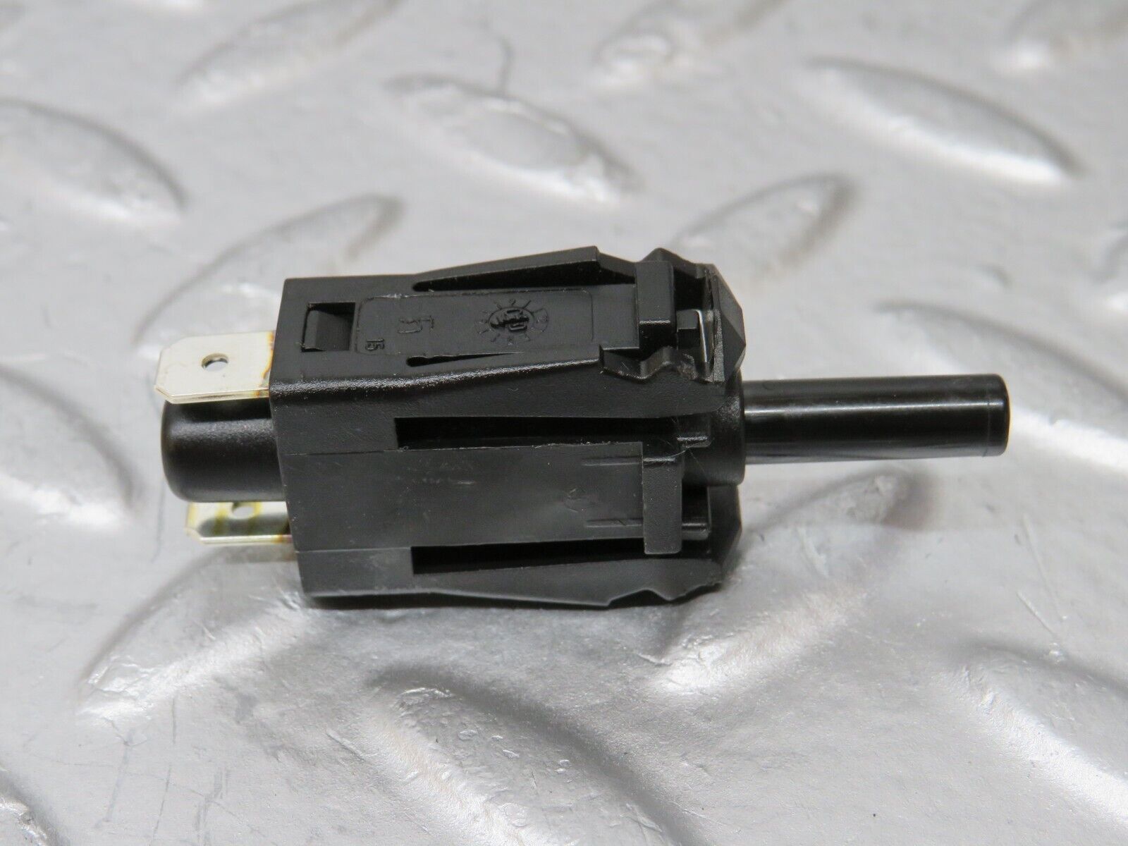 34905 Mercedes-Benz W210 320E Door Contact Switch 2x 0015458714