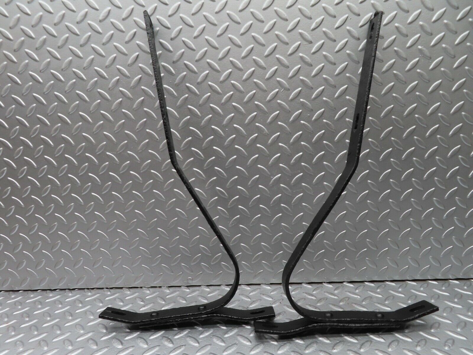 19793 Mercedes-Benz W121 190b Ponton Rear Bumper Bracket Holder