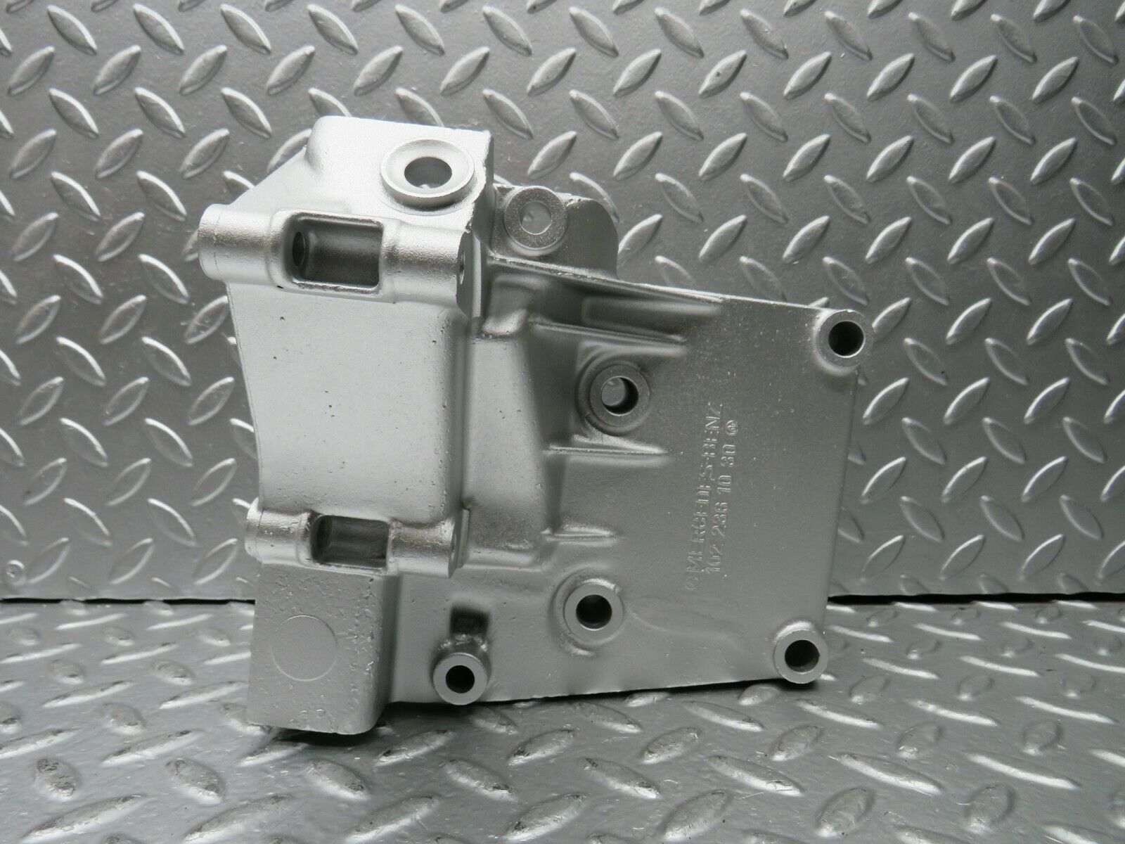 23114 Mercedes-Benz C123 230CE Coupe Power Steering Pump Bracket 1022361030