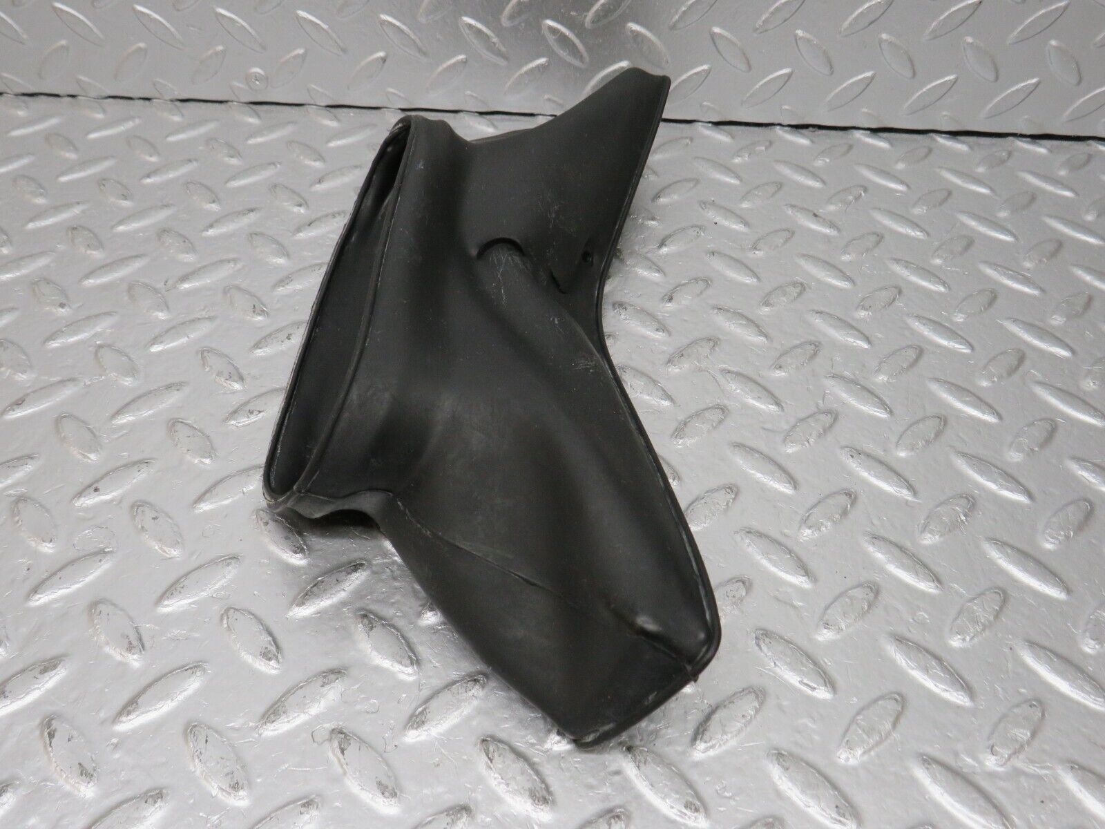 34438 Mercedes-Benz C126 380SEC Coupe Heating Duct Rubber 1268320088